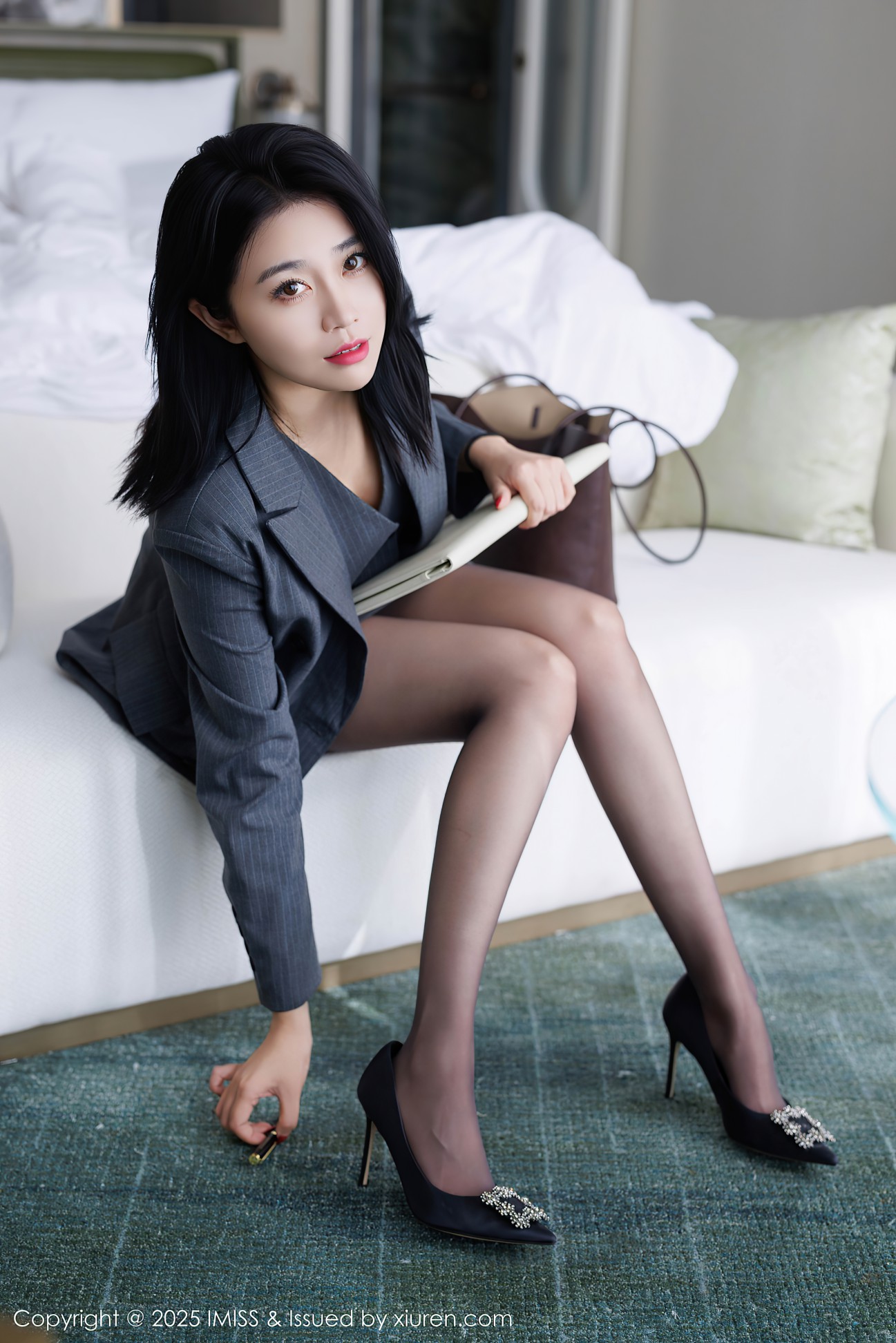 [IMISS爱蜜社] 2025.03.19 VOL.787 许诺Sabrina [106-952MB]
