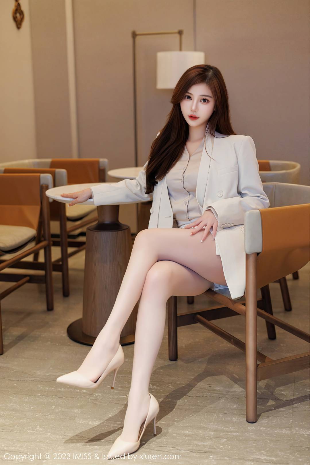 [IMiss爱蜜社] 2023.04.24 VOL.732 Lavinia肉肉 [45P-427MB]