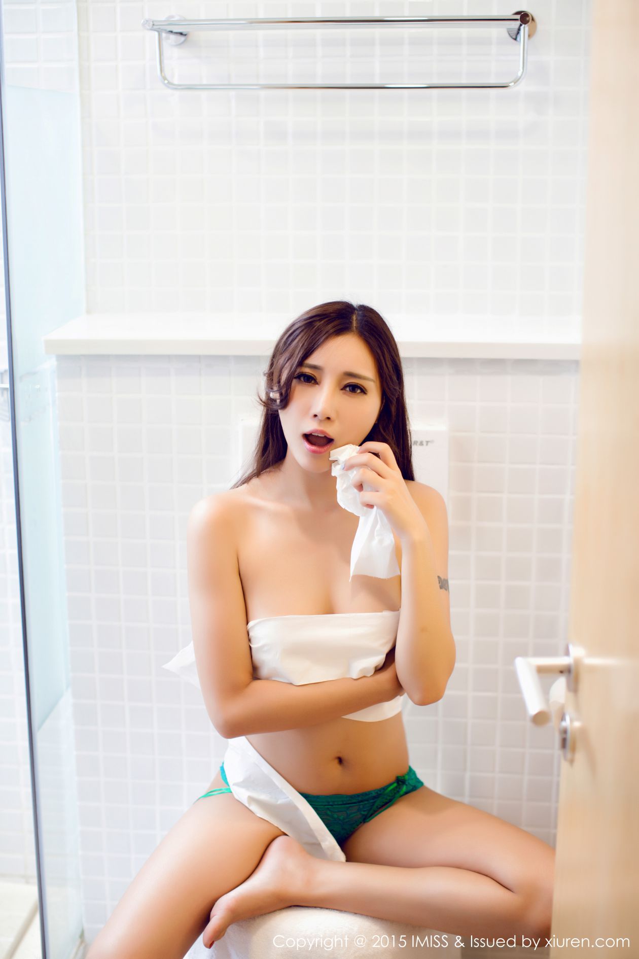 [IMISS爱蜜社] 2015.08.04 VOL.009 樂樂Mango [55P-124MB]