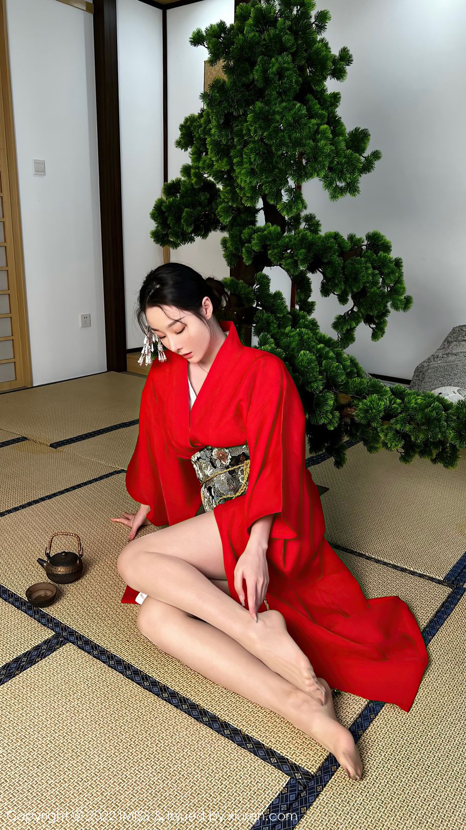 [IMiss爱蜜社] 2022.03.08 VOL.669 逗逗doudou [30P-416MB]