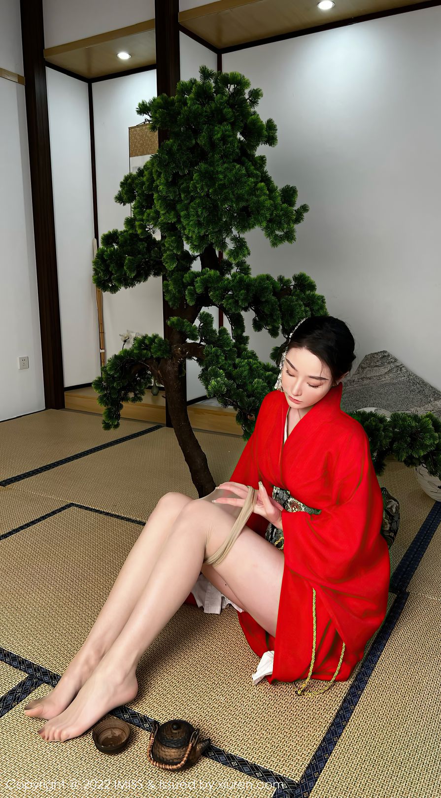 [IMiss爱蜜社] 2022.03.08 VOL.669 逗逗doudou [30P-416MB]