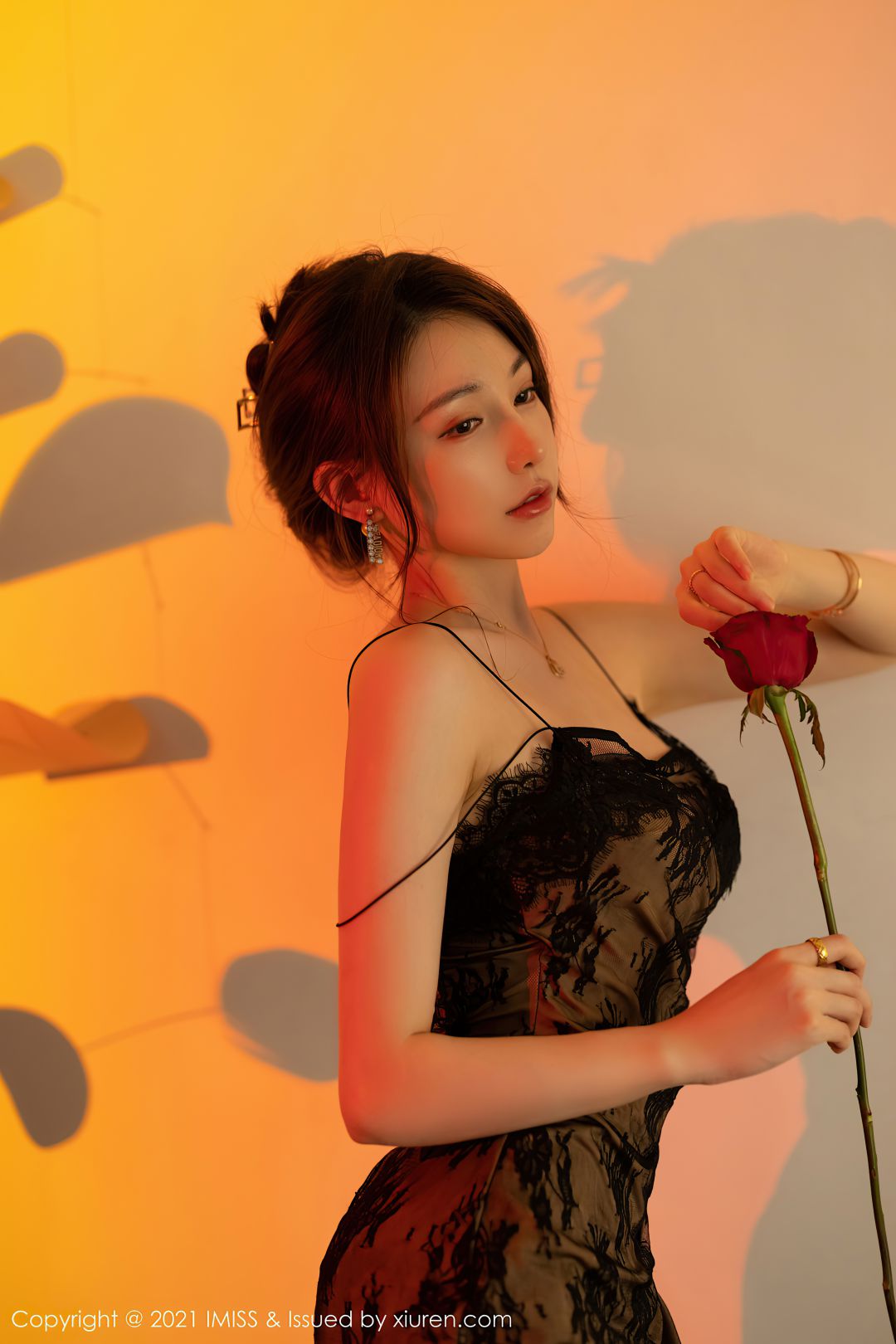 [IMiss爱蜜社] 2021.08.05 VOL.621 Lynn刘奕宁 [33P-331MB]