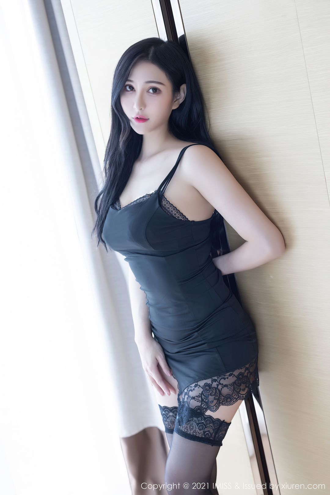 [IMISS爱蜜社] 2021.07.30 VOL.619 Lavinia肉肉 [44P-361MB]