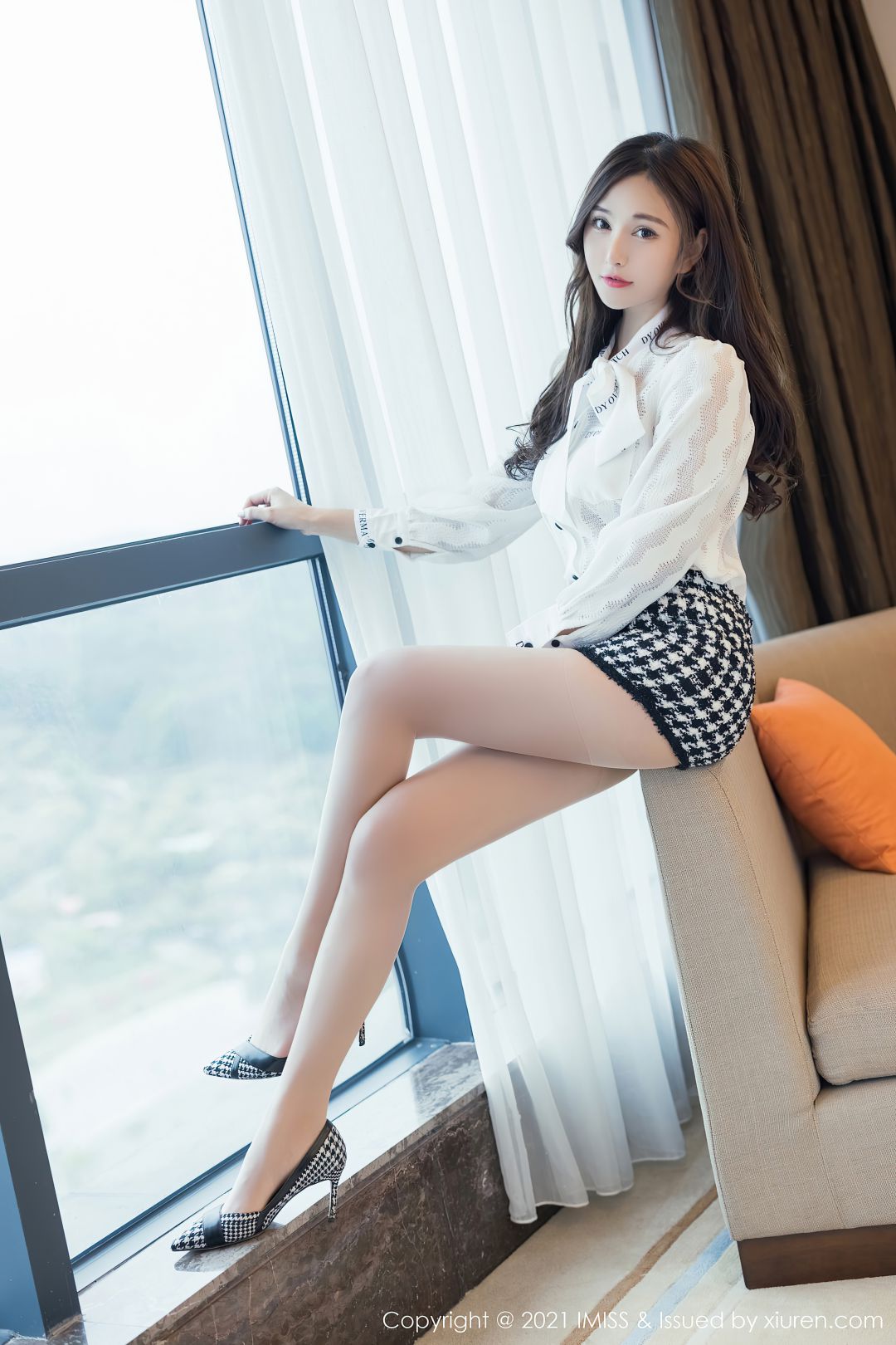 [IMISS爱蜜社] 2021.04.21 VOL.579 Lavinia肉肉 [47P-495MB]