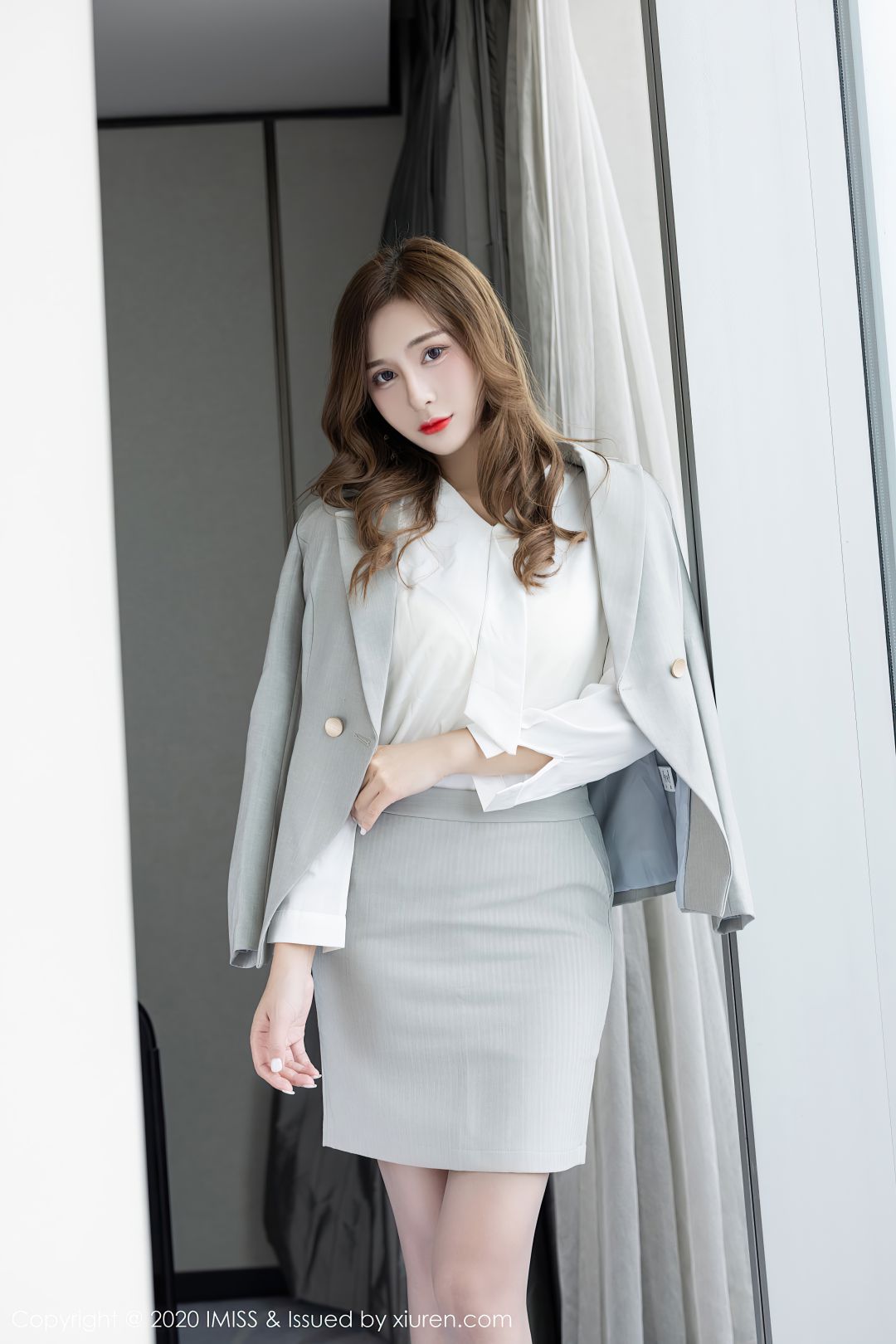 [IMISS爱蜜社] 2020.12.11 VOL.535 Lavinia肉肉 [54P-620MB]