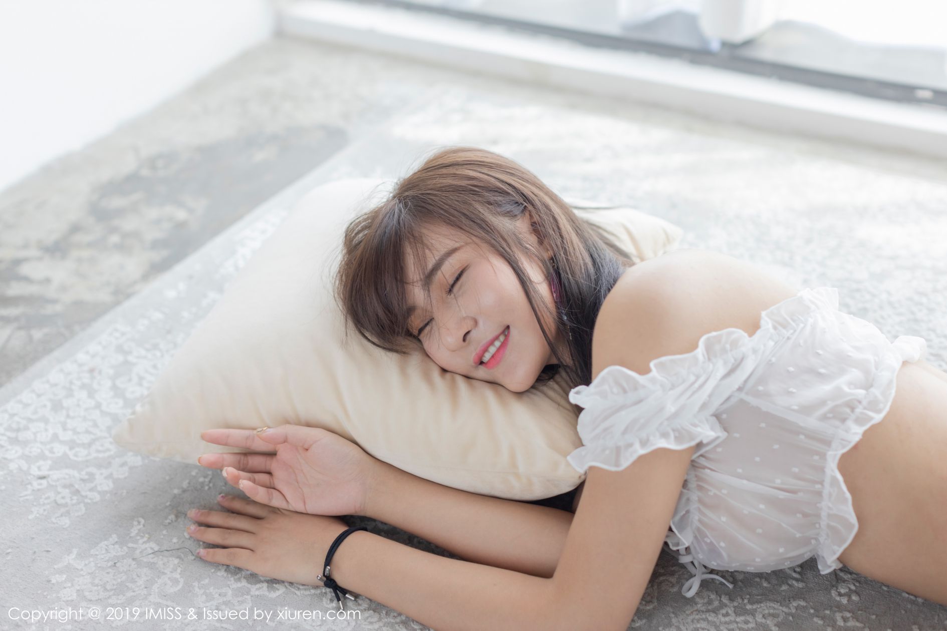 [IMISS爱蜜社] 2019.04.19 VOL.339 SOLO-尹菲 [38P-84MB]