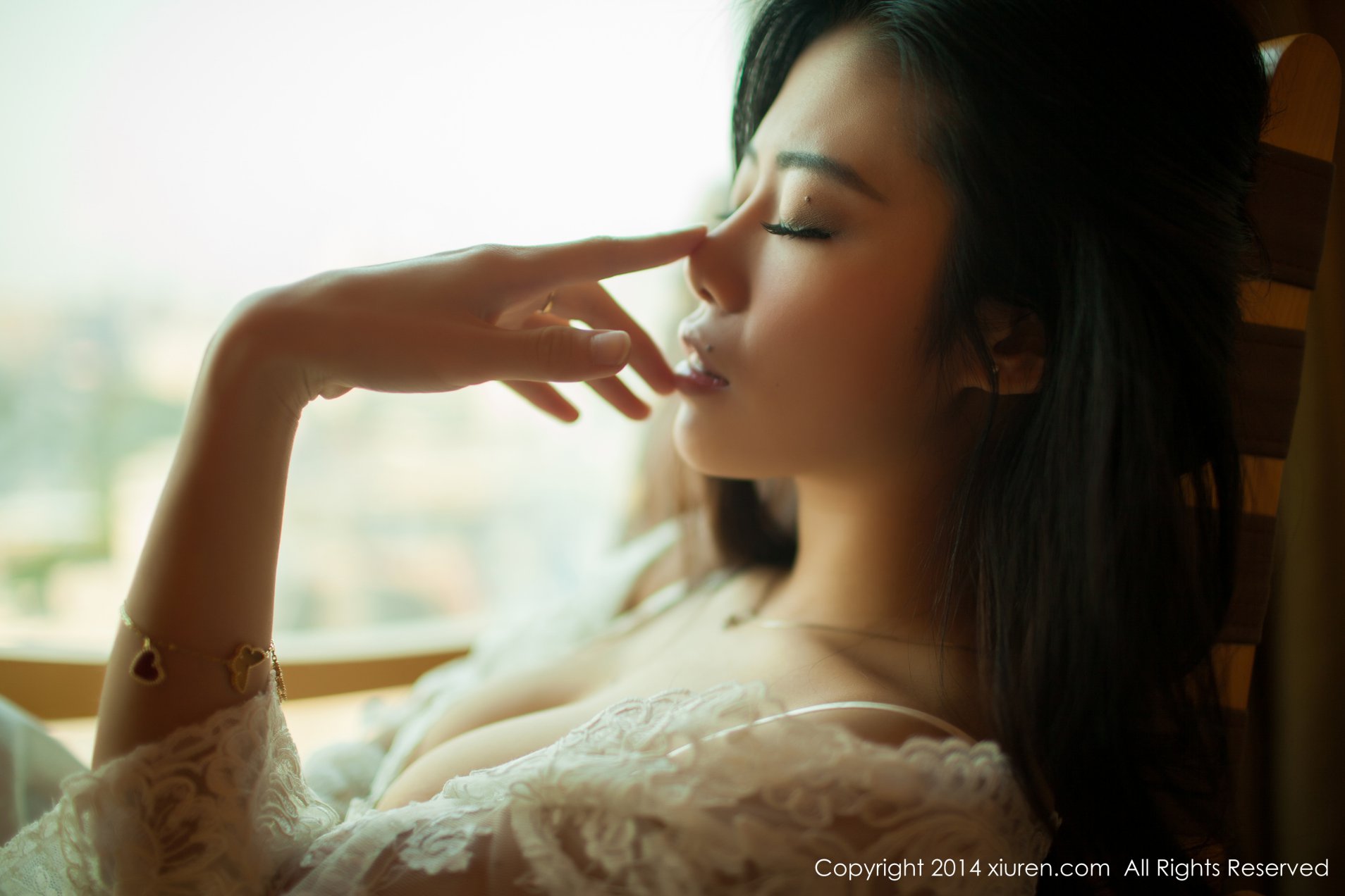 [XIUREN秀人网] 2014.06.20 NO.161 luvian本能 [50P-128MB]