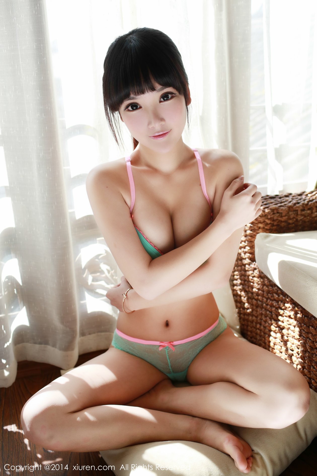 [XIUREN秀人网] 2014.11.14 NO.239 妮儿Bluelabel [35P-159MB]