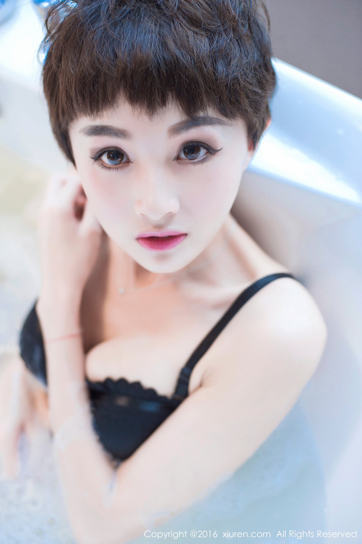 [XIUREN秀人网] 2016.12.10 NO.657 baby_kiki [70P-203MB]