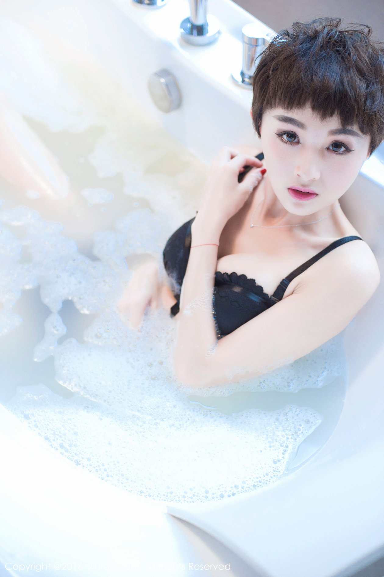 [XIUREN秀人网] 2016.12.10 NO.657 baby_kiki [70P-203MB]