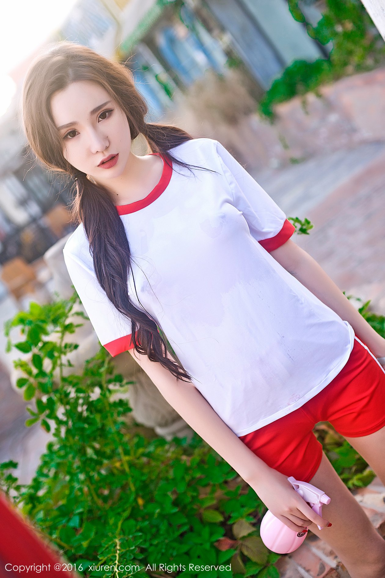 [XIUREN秀人网] 2016.12.28 NO.669 萌琪琪Irene [70P-269MB]