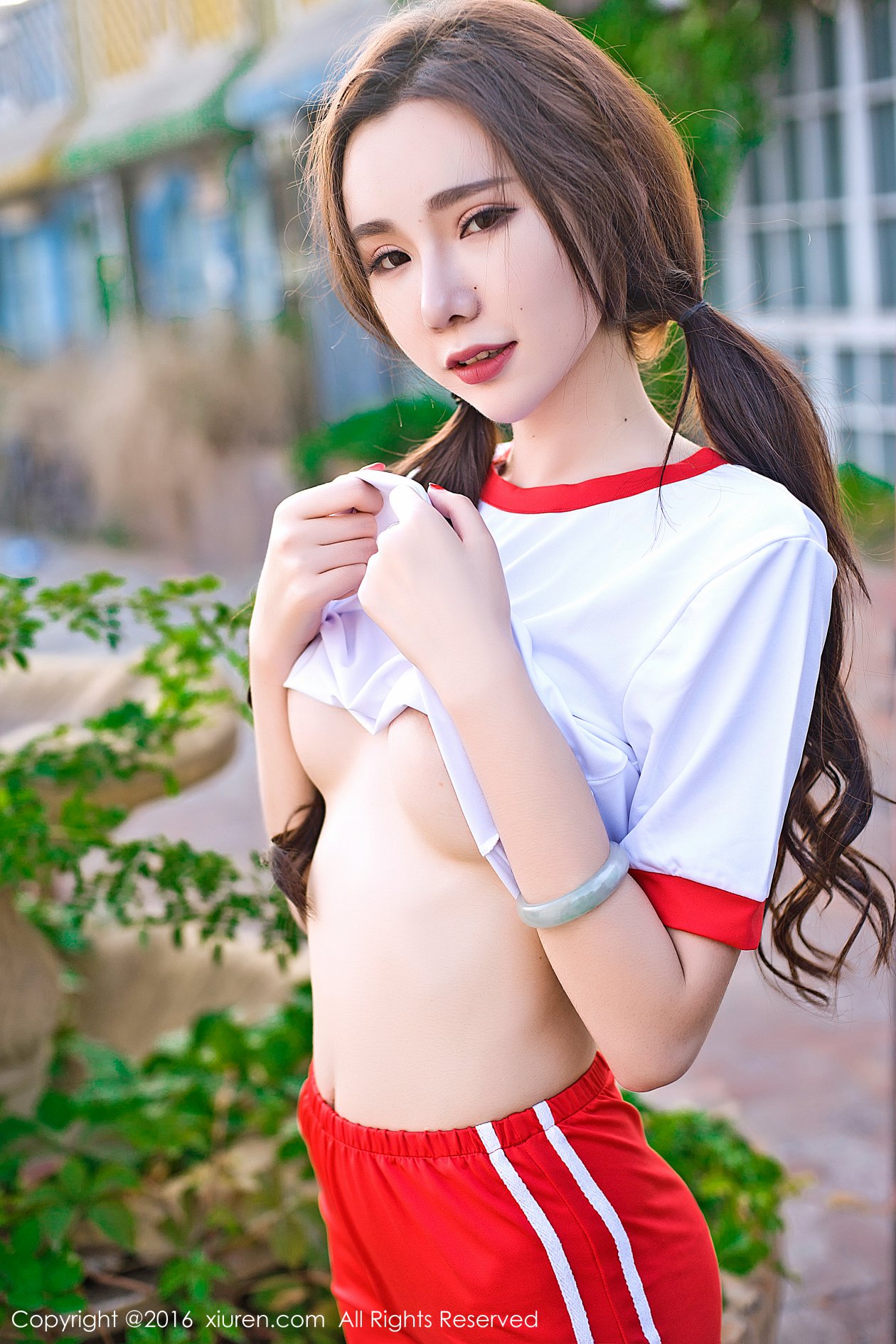 [XIUREN秀人网] 2016.12.28 NO.669 萌琪琪Irene [70P-269MB]