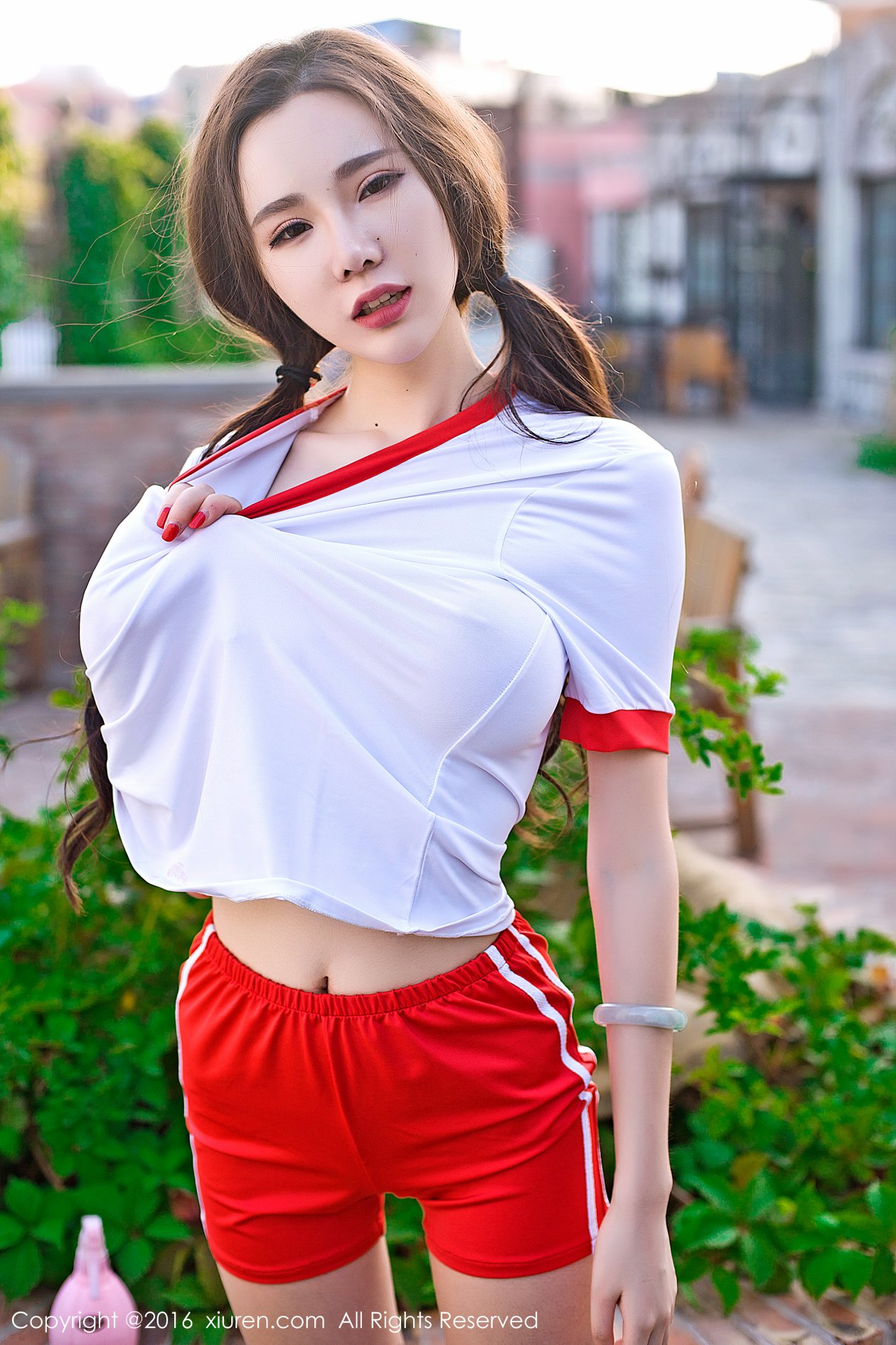 [XIUREN秀人网] 2016.12.28 NO.669 萌琪琪Irene [70P-269MB]