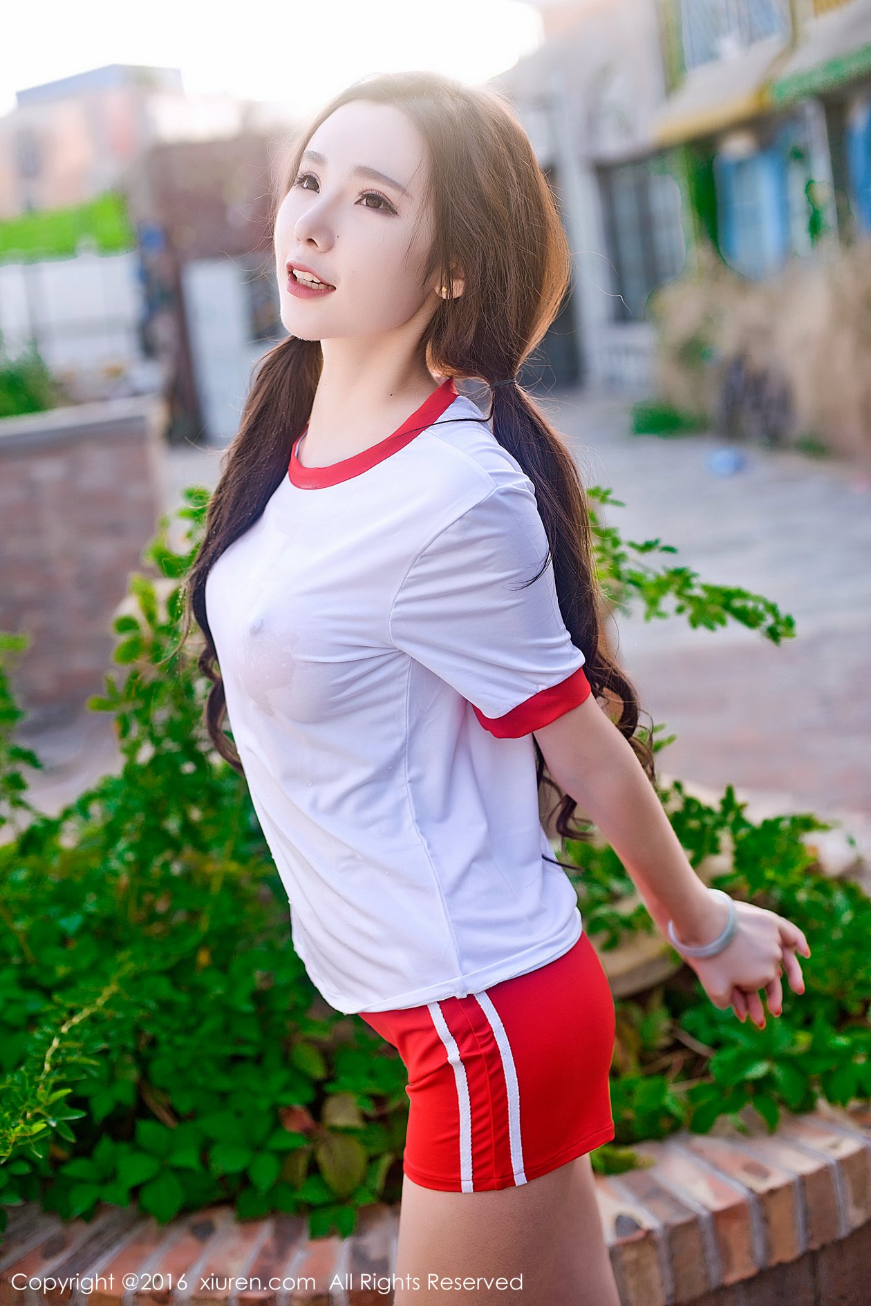 [XIUREN秀人网] 2016.12.28 NO.669 萌琪琪Irene [70P-269MB]