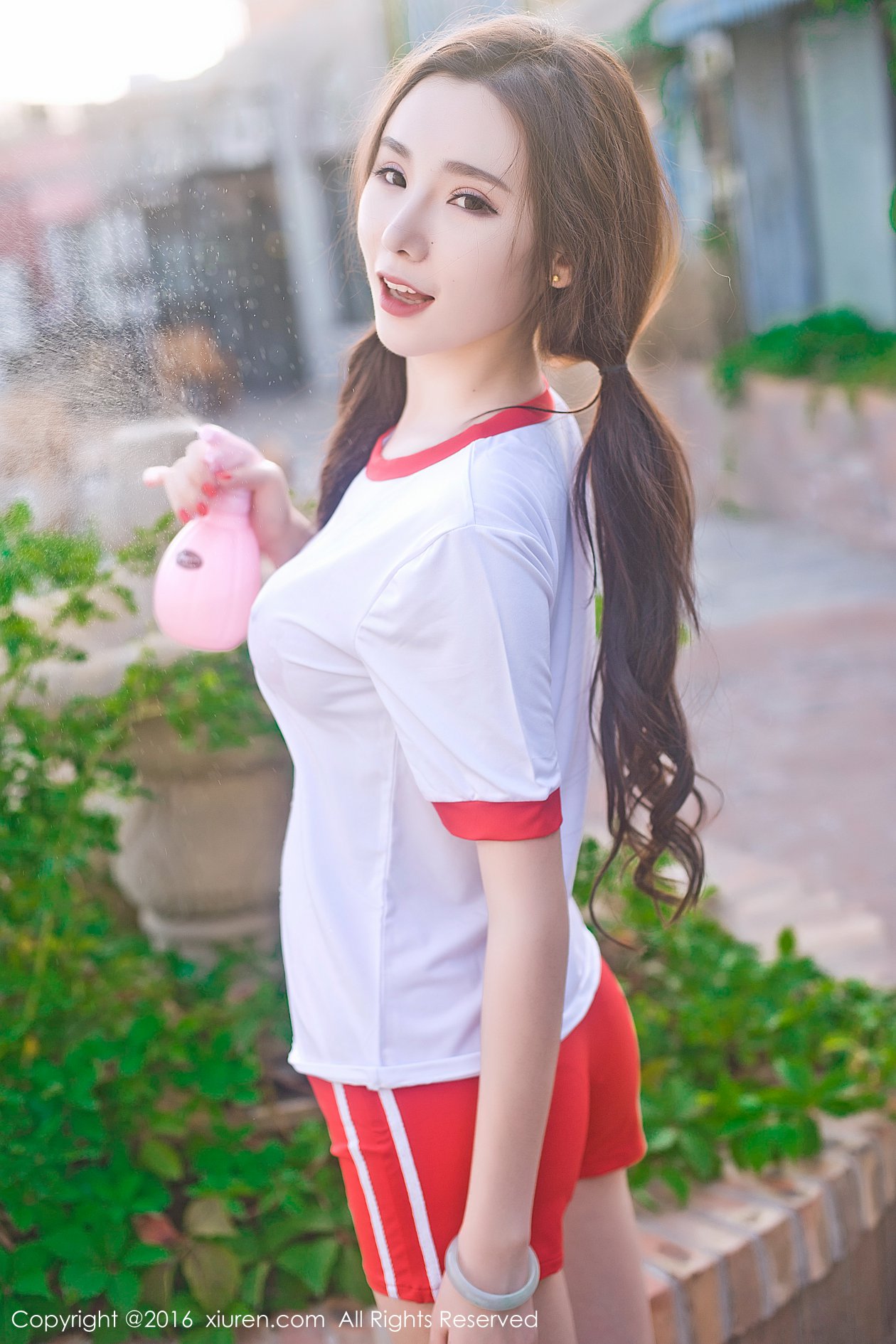 [XIUREN秀人网] 2016.12.28 NO.669 萌琪琪Irene [70P-269MB]