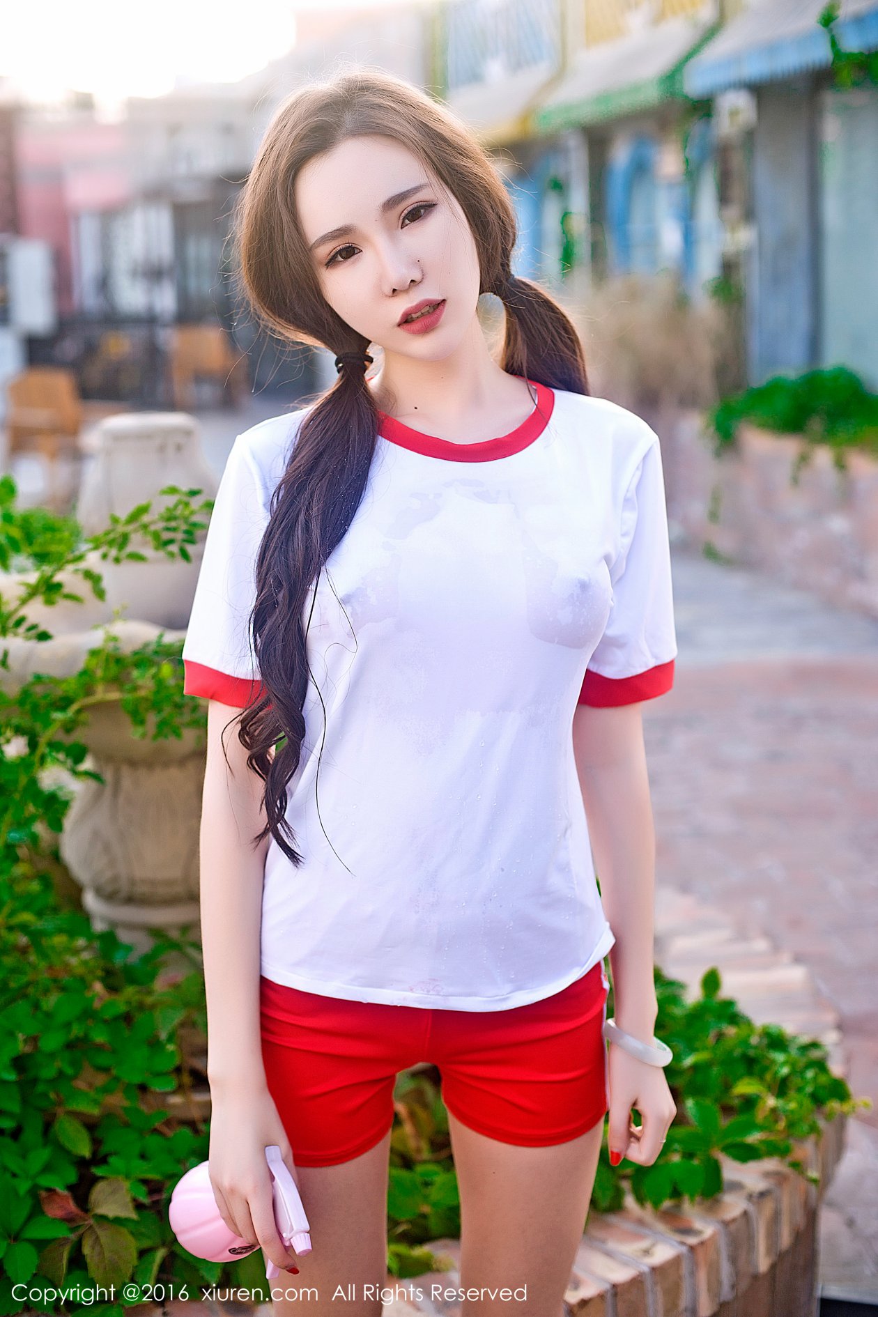 [XIUREN秀人网] 2016.12.28 NO.669 萌琪琪Irene [70P-269MB]