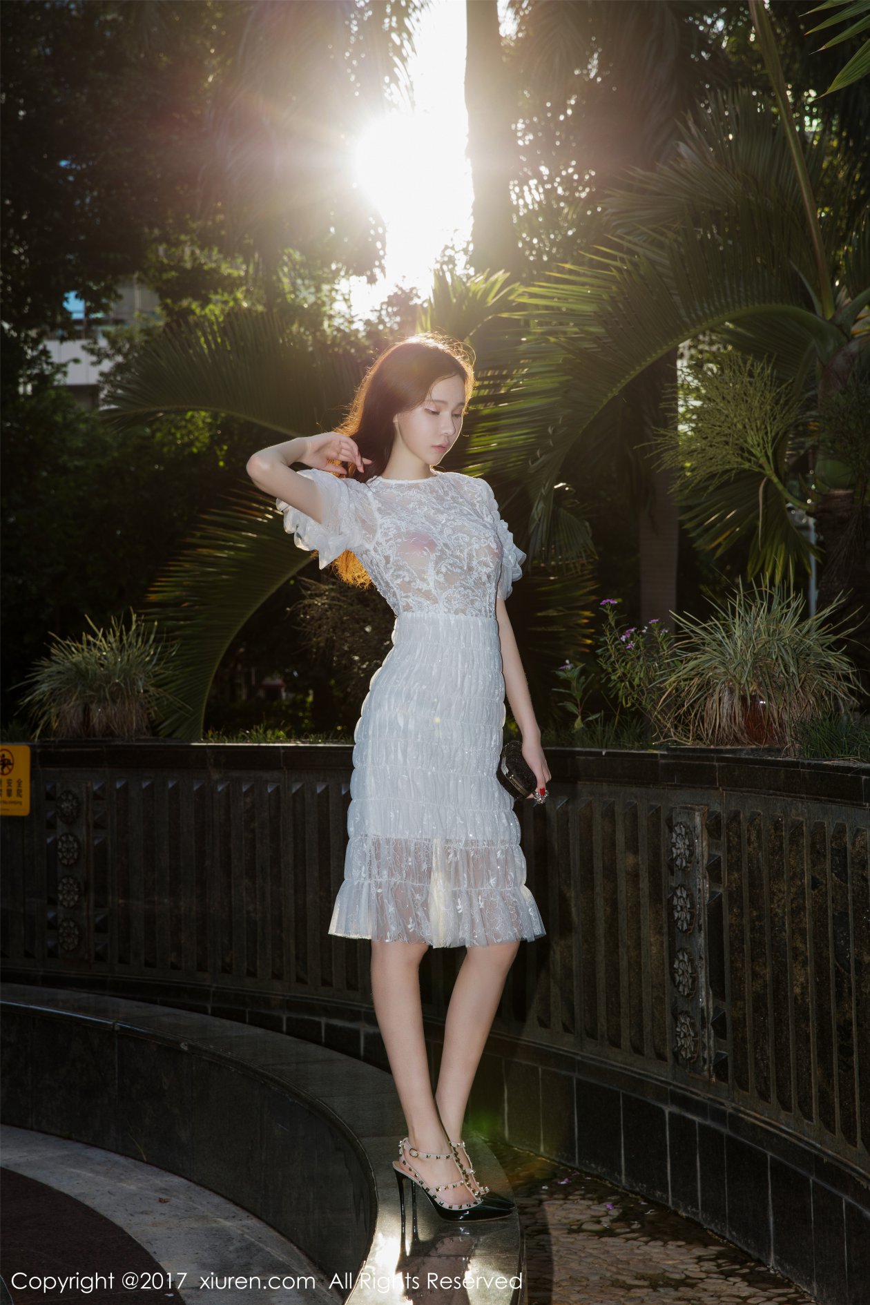 [XIUREN秀人网] 2017.10.10 NO.826 萌琪琪Irene [57P-248MB]