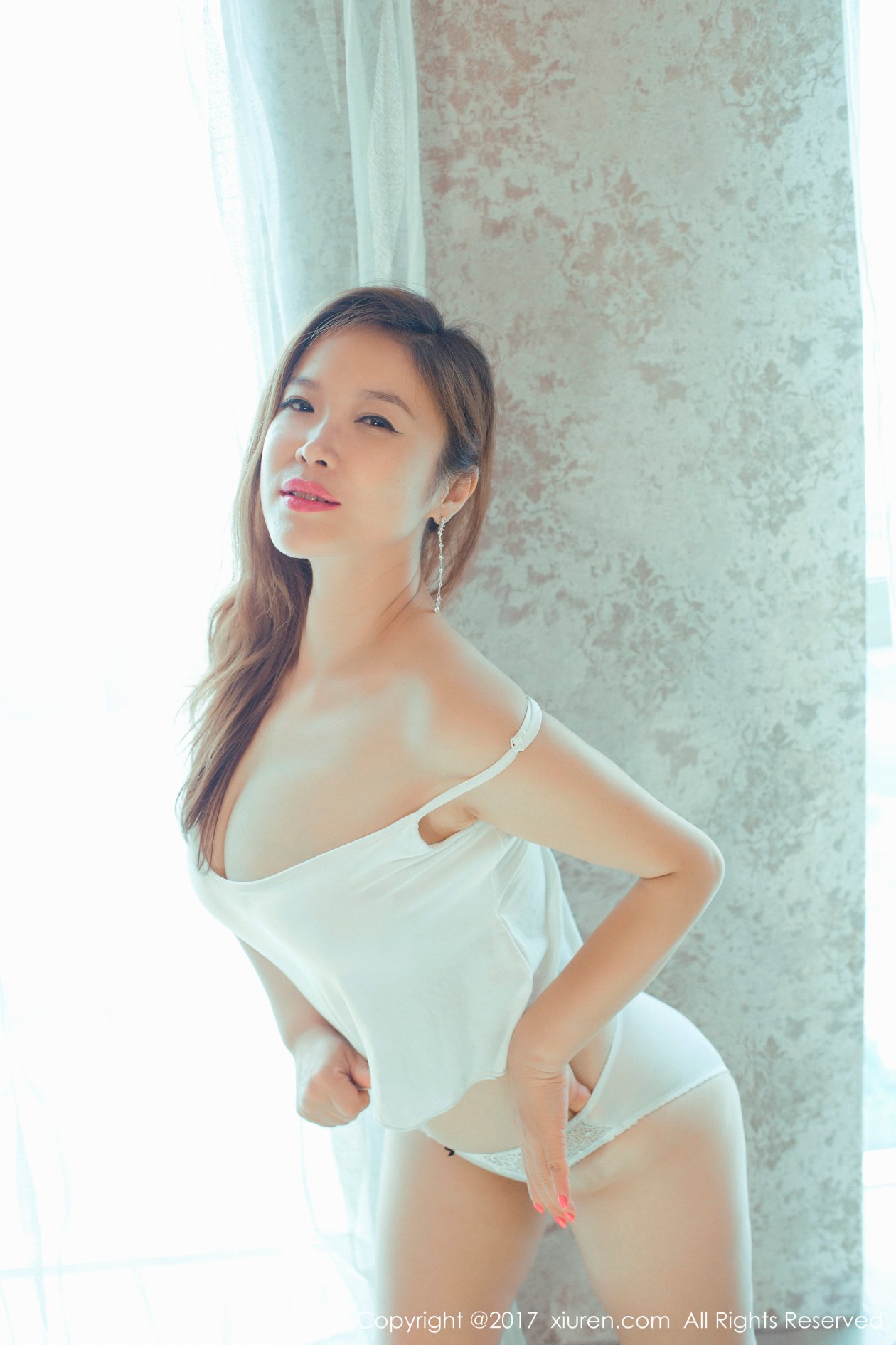 [XIUREN秀人网] 2017.10.19 NO.834 白兔西希 [45P-169MB]