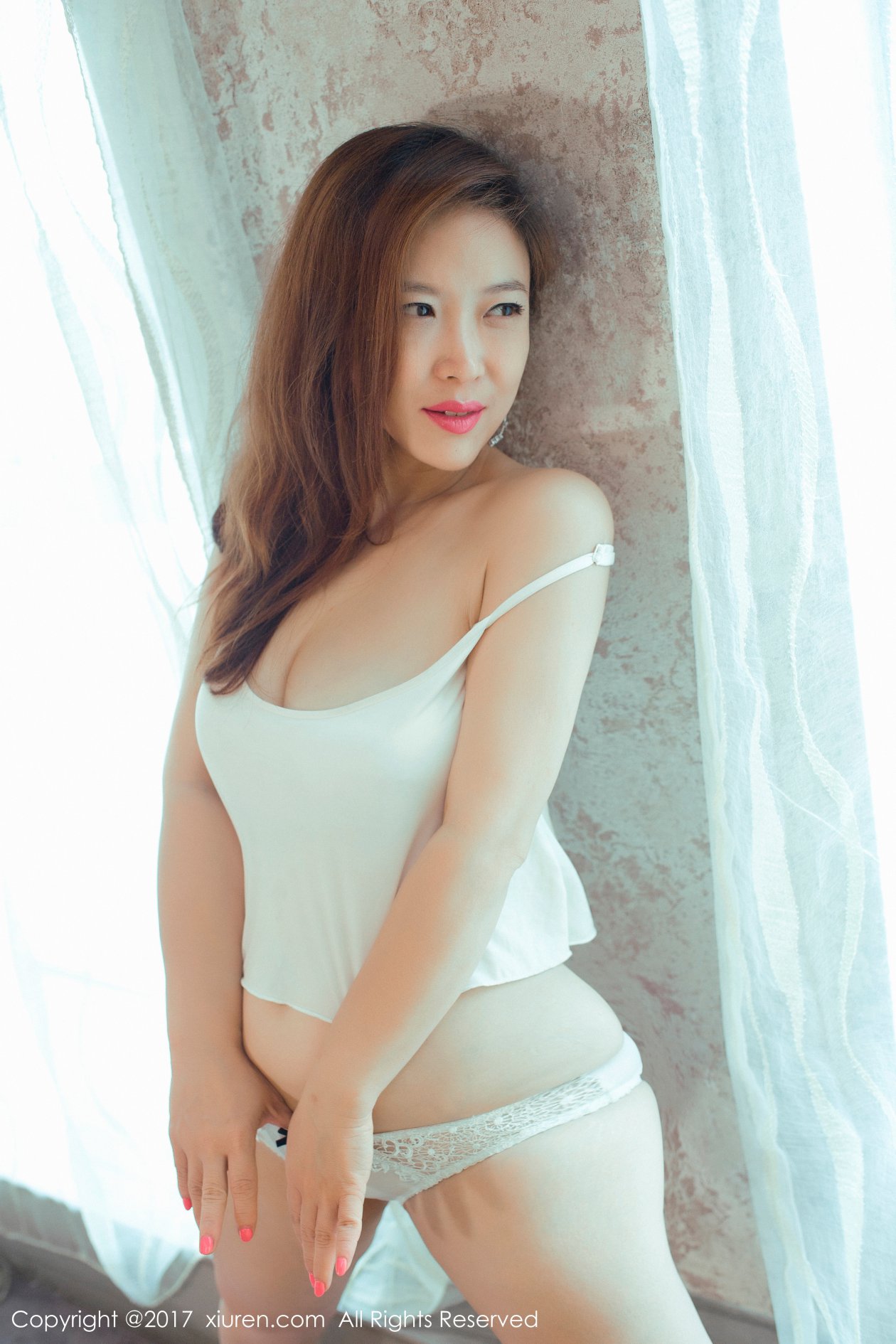 [XIUREN秀人网] 2017.10.19 NO.834 白兔西希 [45P-169MB]
