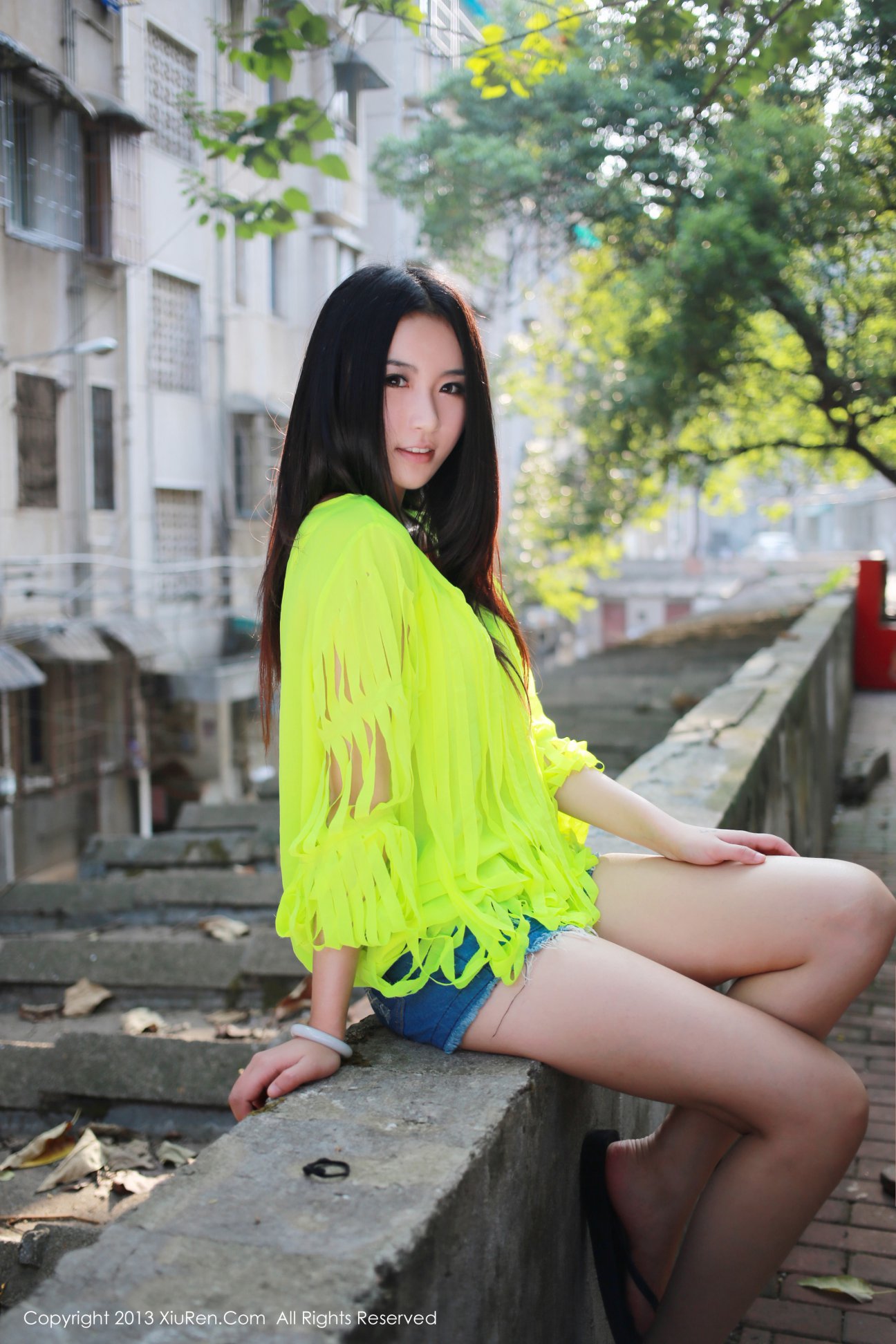 [XIUREN秀人网] 2013.09.24 NO.017 MOON嘉依 [80P-98MB]