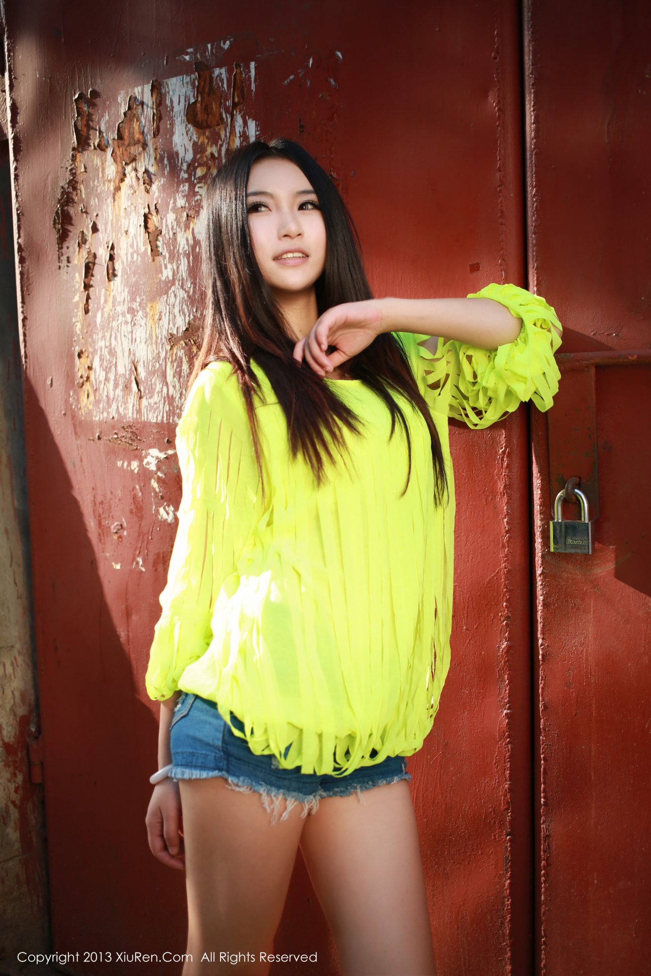 [XIUREN秀人网] 2013.09.24 NO.017 MOON嘉依 [80P-98MB]