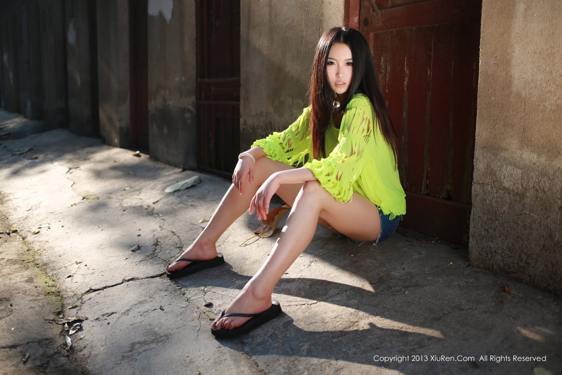 [XIUREN秀人网] 2013.09.24 NO.017 MOON嘉依 [80P-98MB]