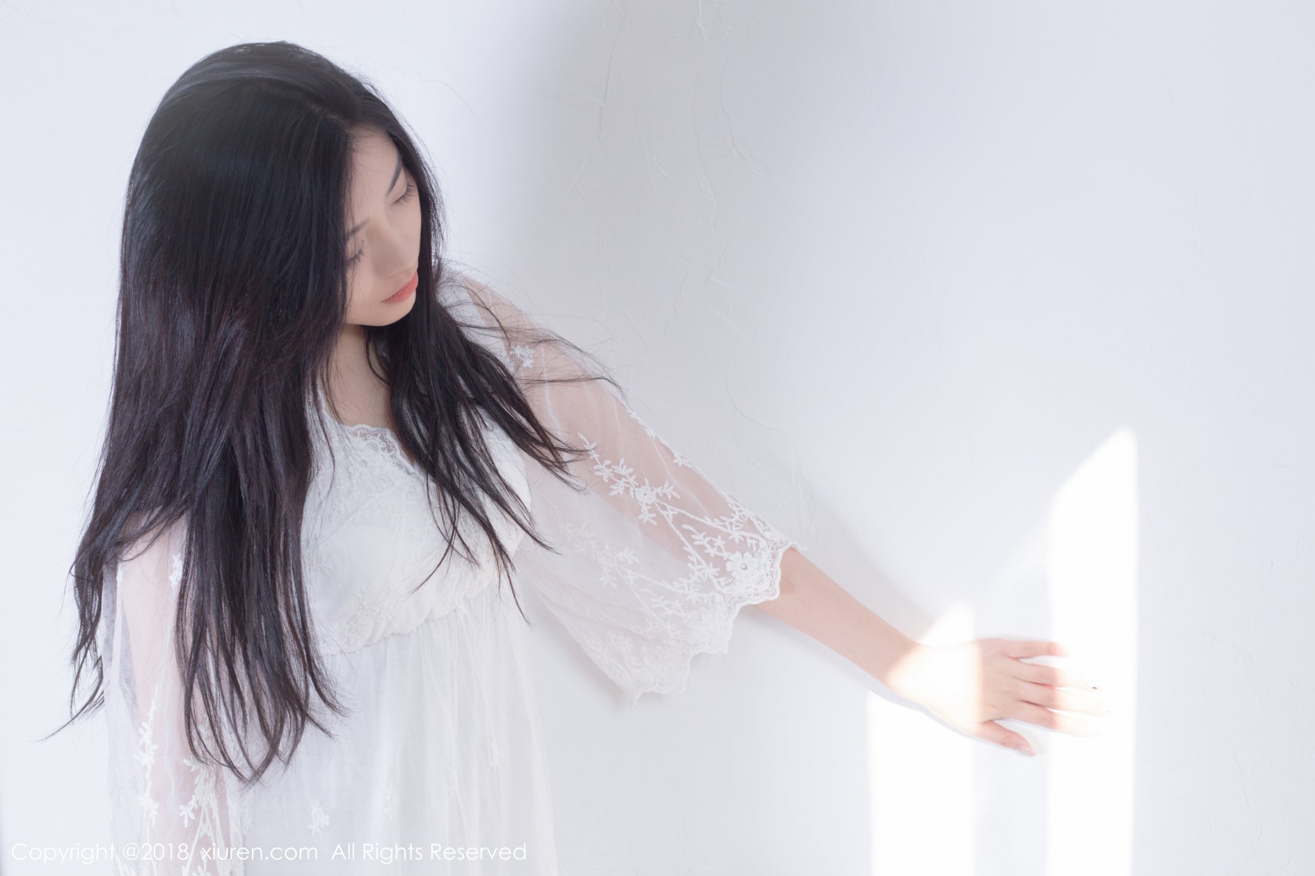 [XIUREN秀人网] 2018.05.22 NO.1024 许诺Sabrina [82P-343MB]
