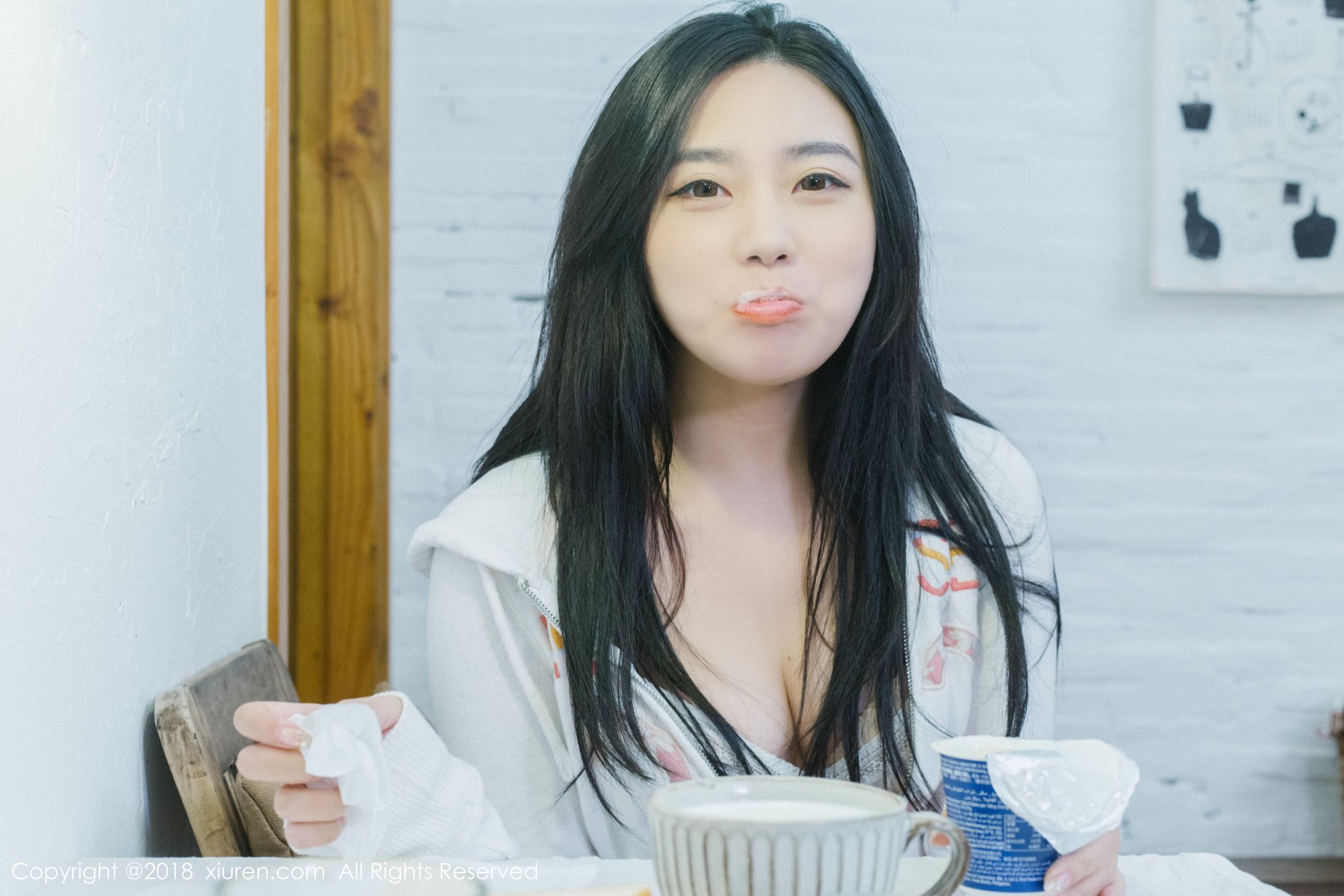 [XIUREN秀人网] 2018.05.22 NO.1024 许诺Sabrina [82P-343MB]