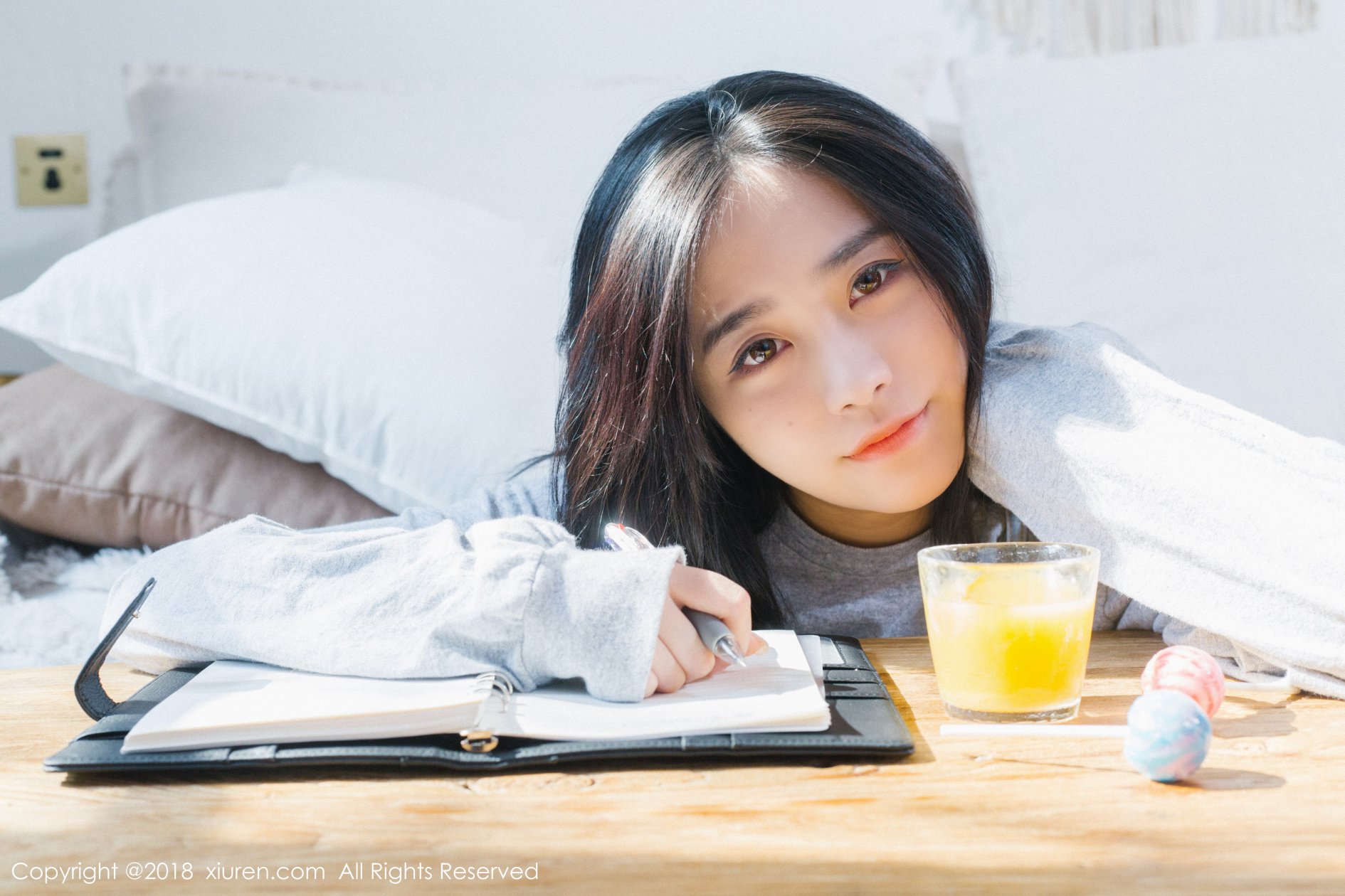 [XIUREN秀人网] 2018.05.22 NO.1024 许诺Sabrina [82P-343MB]