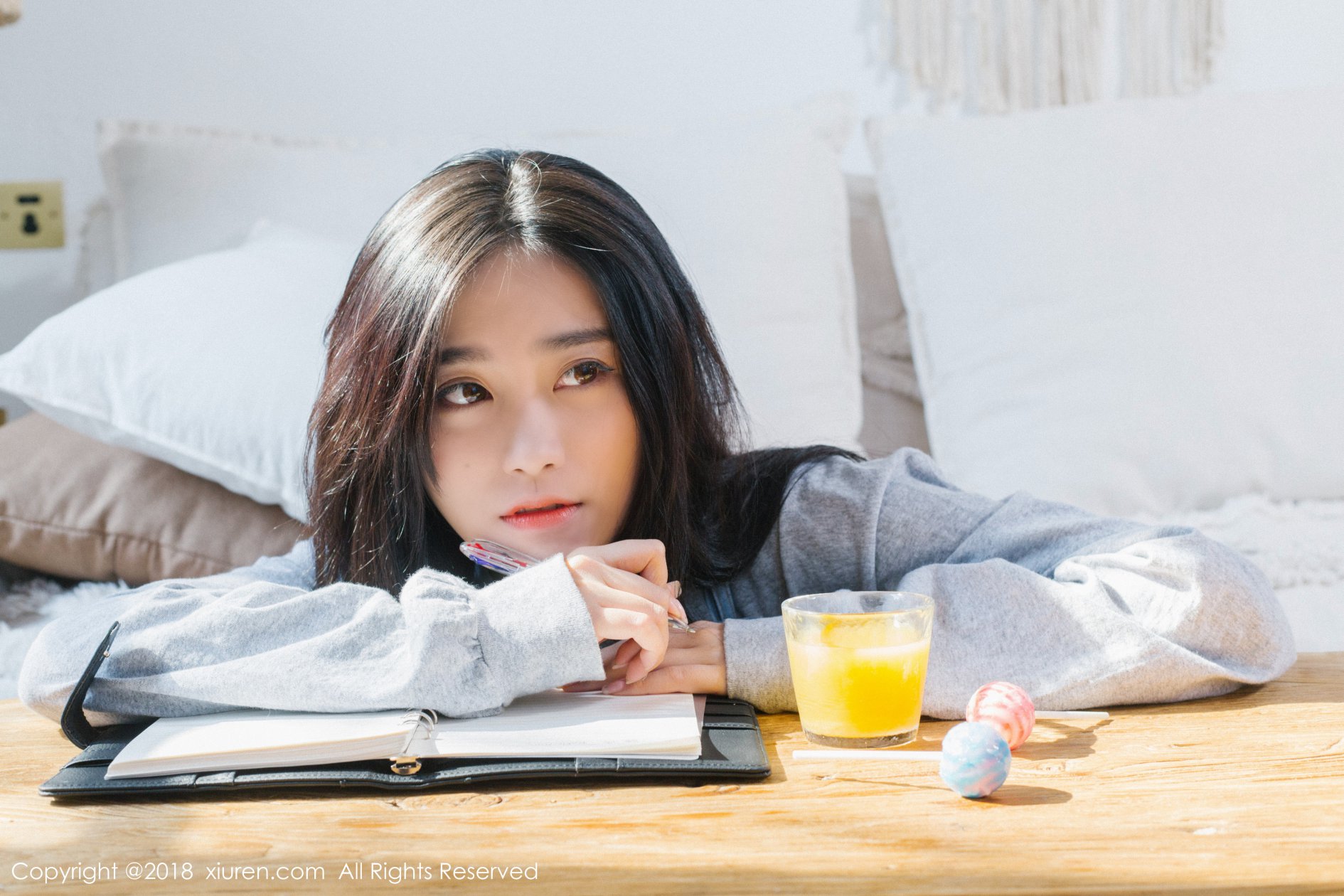 [XIUREN秀人网] 2018.05.22 NO.1024 许诺Sabrina [82P-343MB]