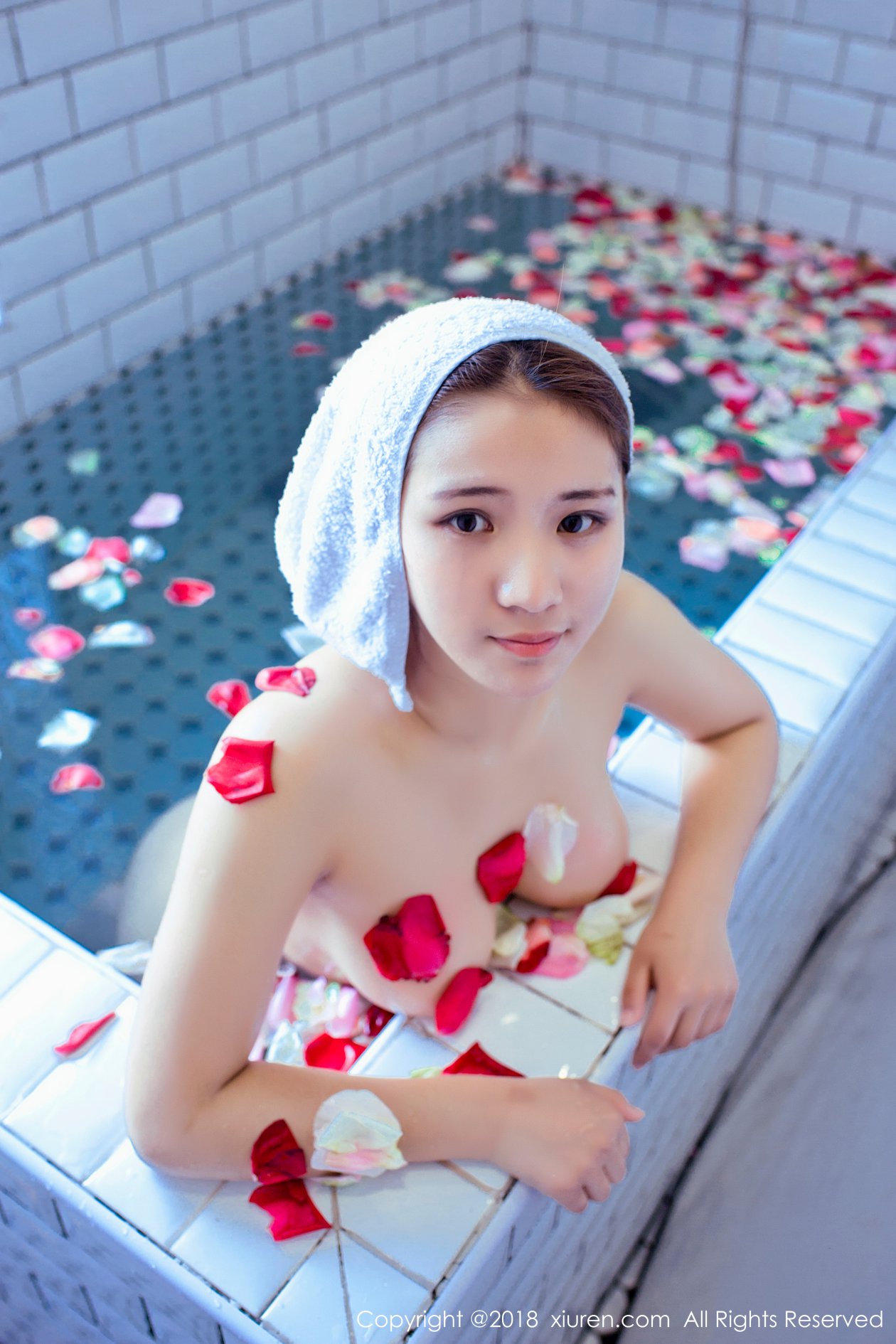 [XIUREN秀人网] 2018.06.25 NO.1050 久久Aimee [44P-116MB]