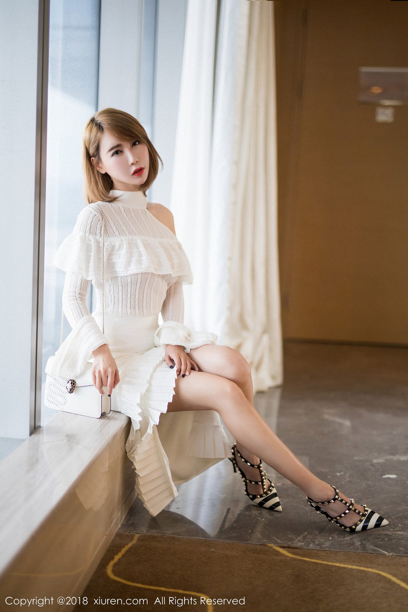 [XIUREN秀人网] 2018.08.14 NO.1121 楚恬Olivia [57P-219MB]