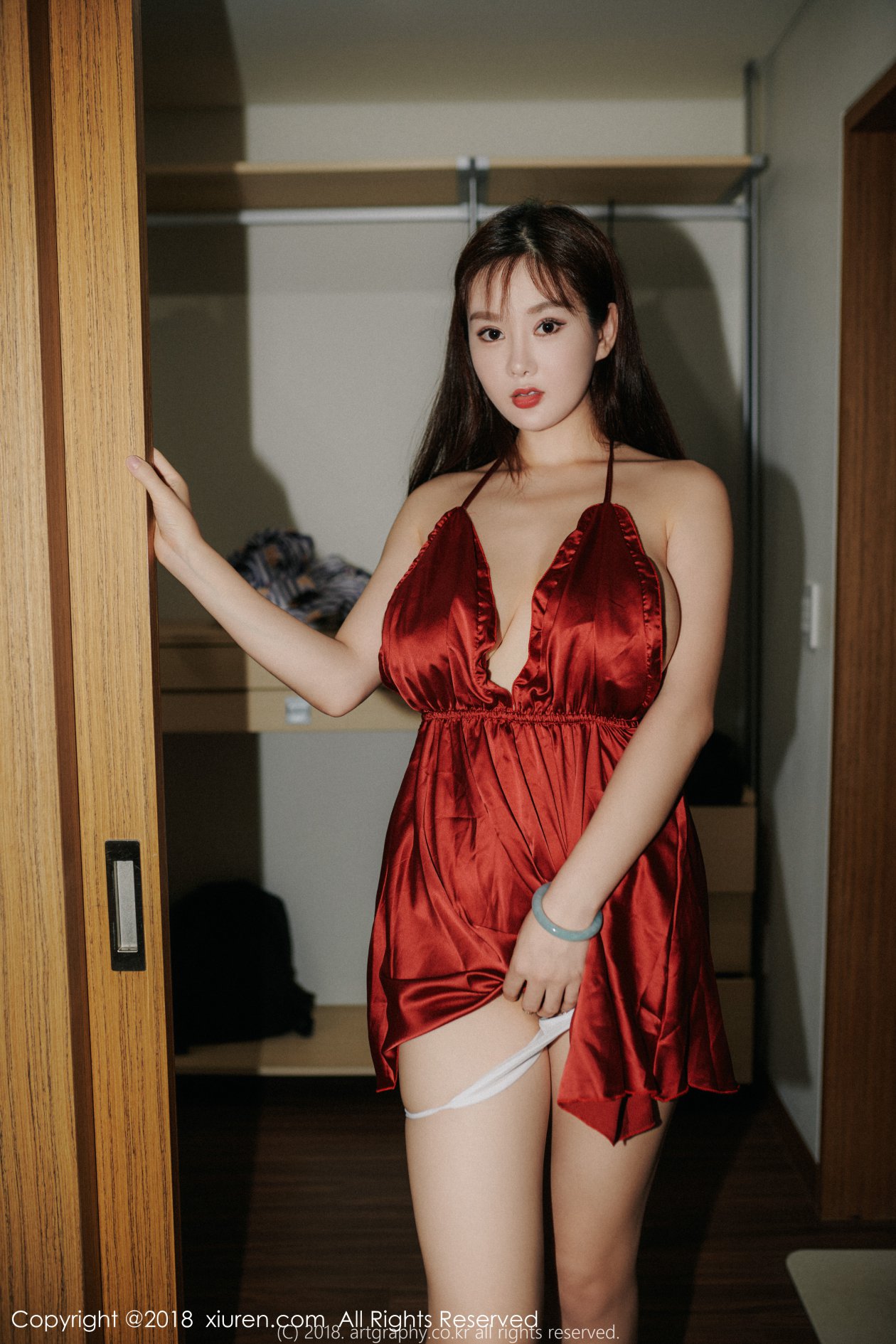 [XIUREN秀人网] 2018.10.23 NO.1204 易阳Silvia [51P-123MB]