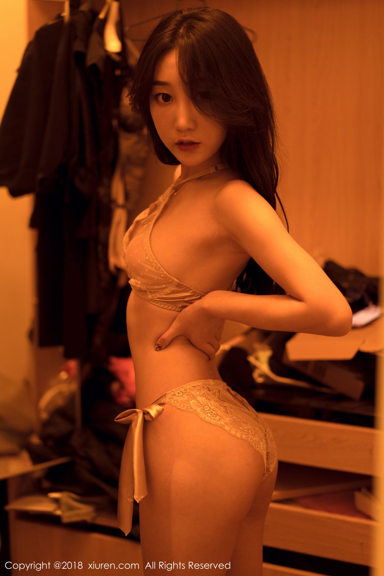 [XIUREN秀人网] 2018.10.29 NO.1210 小九月 [40P-106MB]