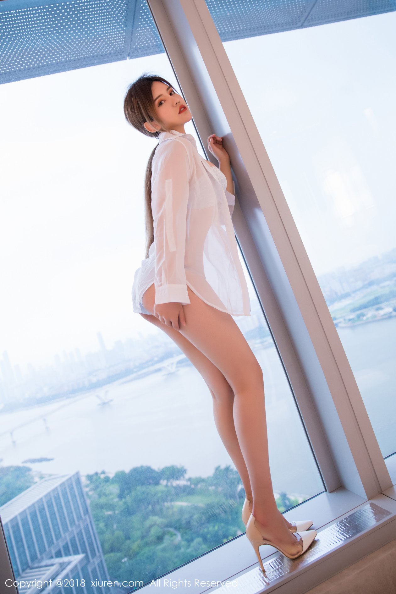 [XIUREN秀人网] 2018.12.05 NO.1253 Cris_卓娅祺 [44P-162MB]