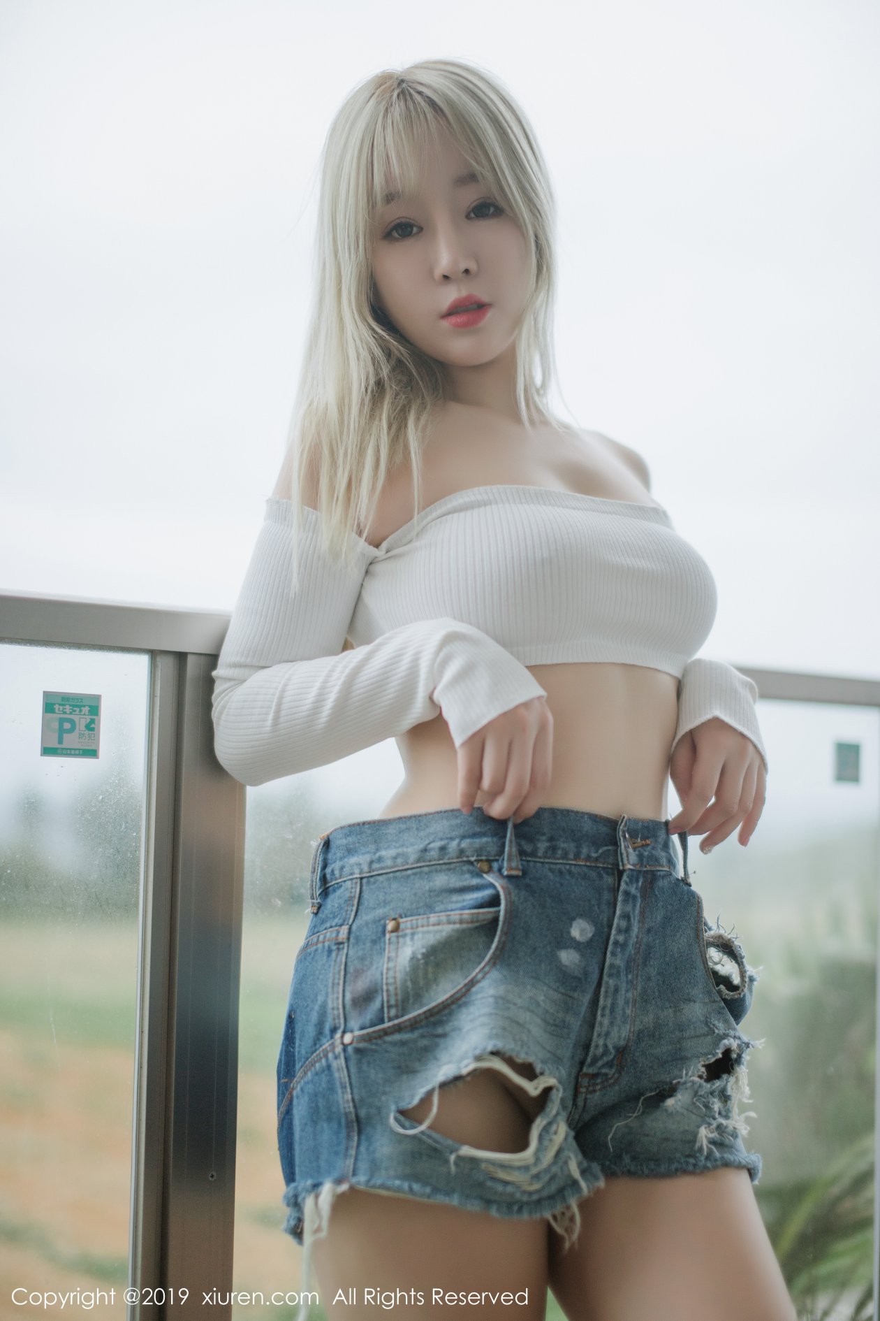 [XIUREN秀人网] 2019.04.17 NO.1400 王雨纯 [52P-205MB]
