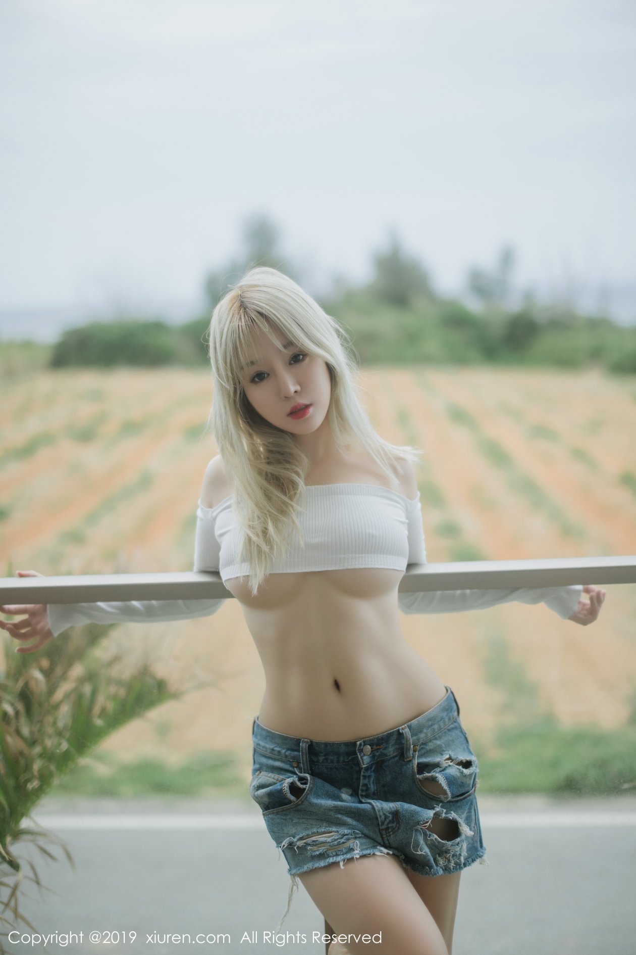 [XIUREN秀人网] 2019.04.17 NO.1400 王雨纯 [52P-205MB]