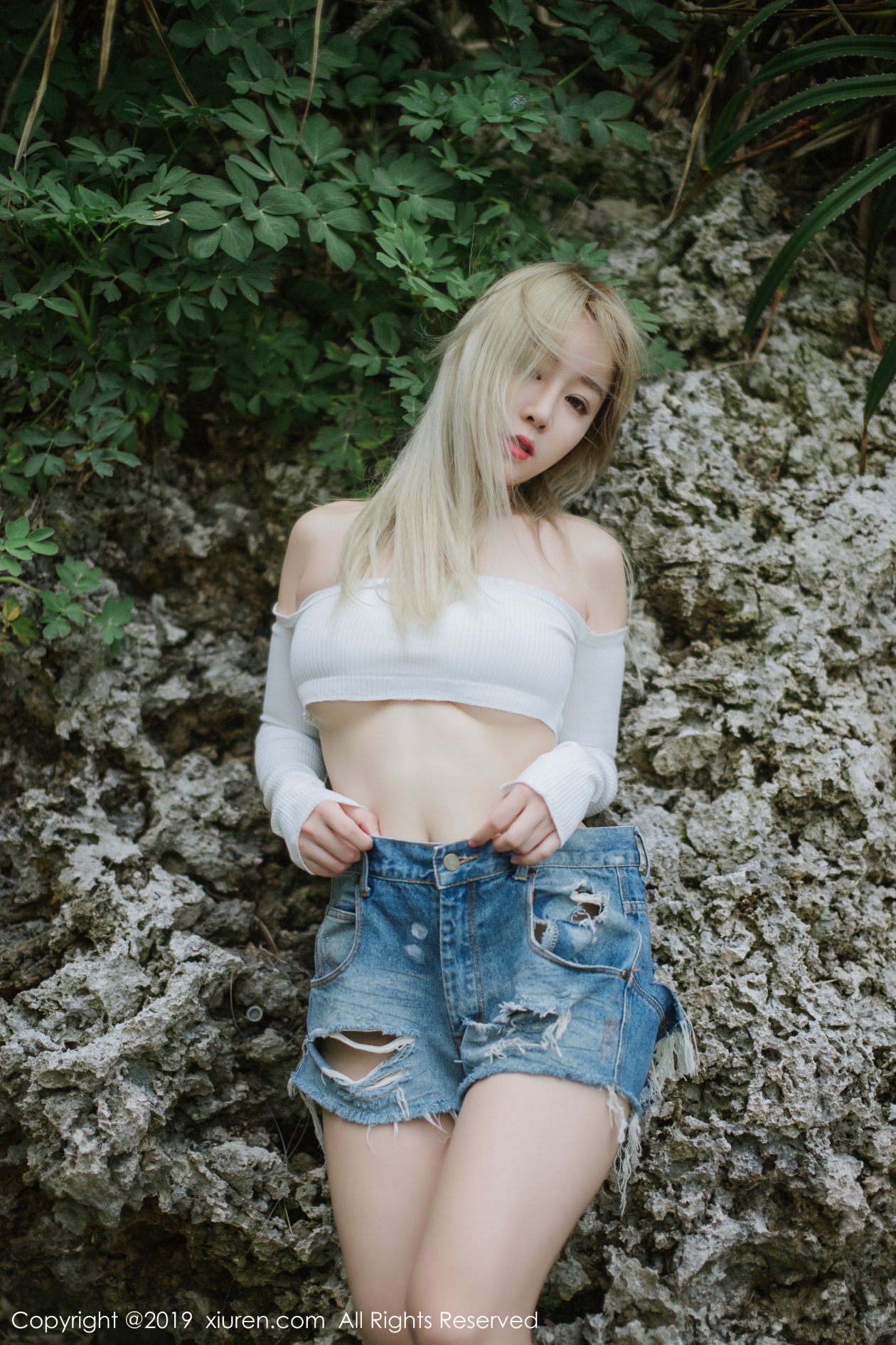 [XIUREN秀人网] 2019.04.17 NO.1400 王雨纯 [52P-205MB]