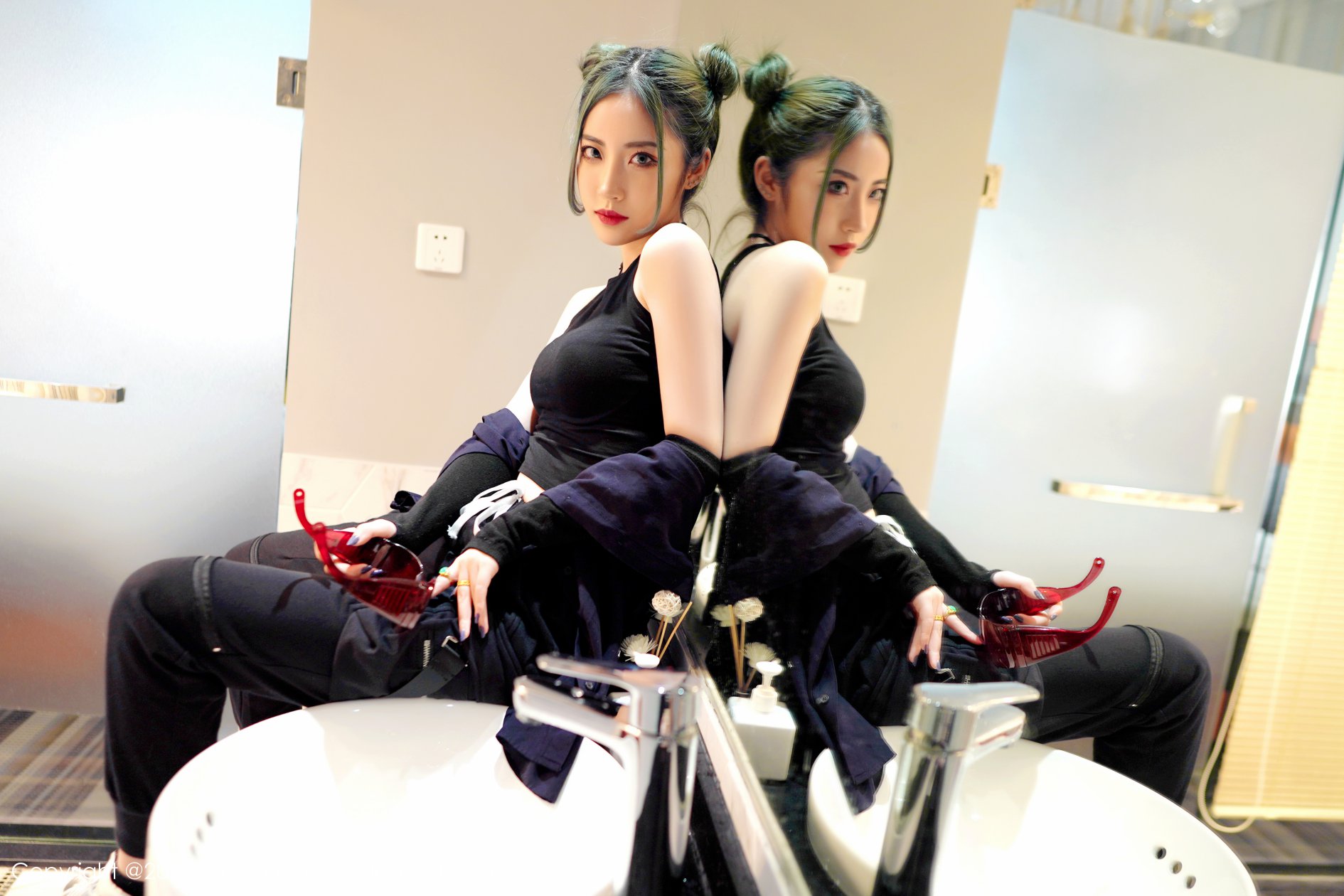 [XIUREN秀人网] 2019.07.16 NO.1550 贾诗晗 [48P-138MB]