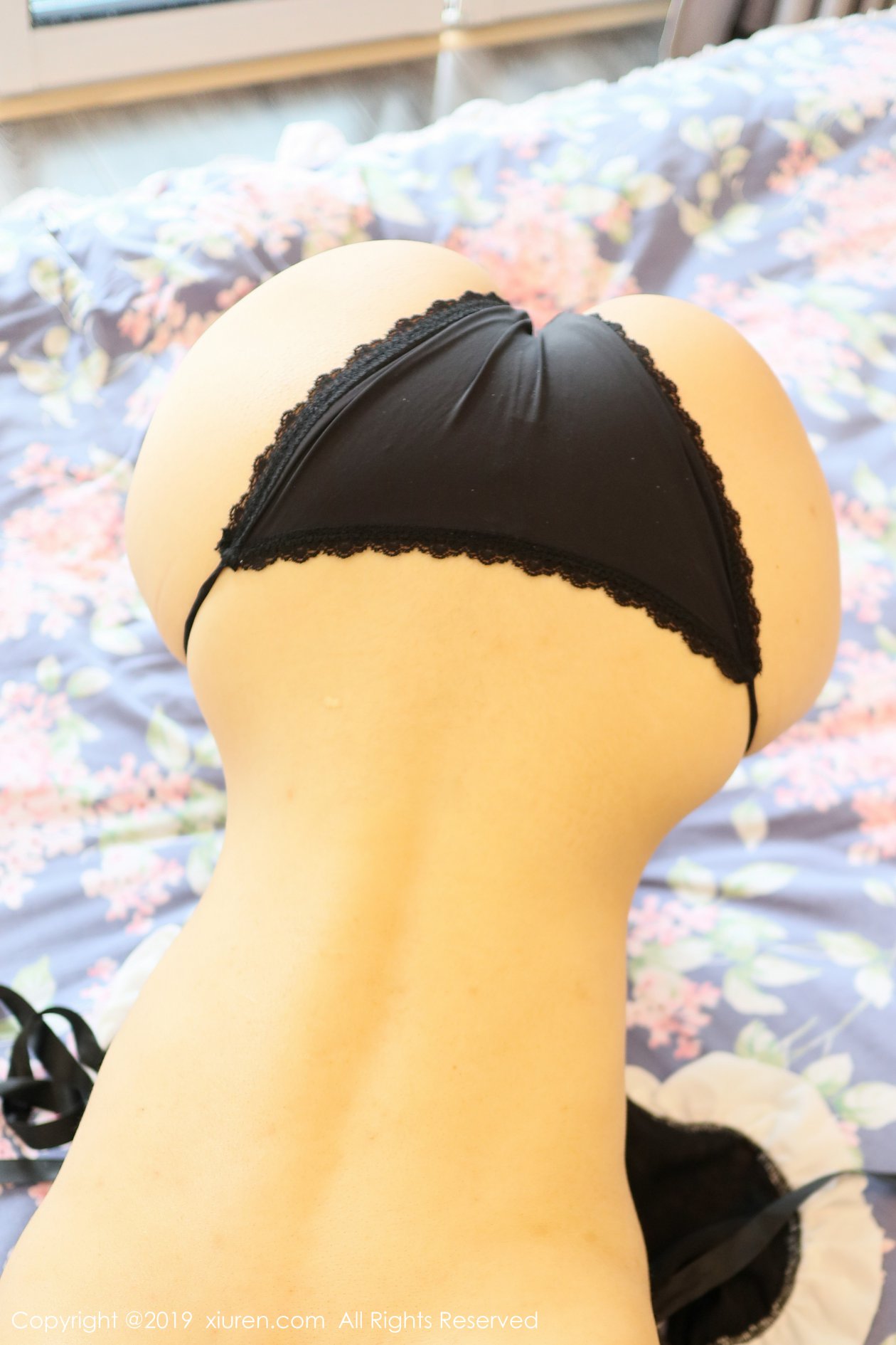 [XIUREN秀人网] 2019.07.19 NO.1560 Yomi悠蜜 [40P-105MB]