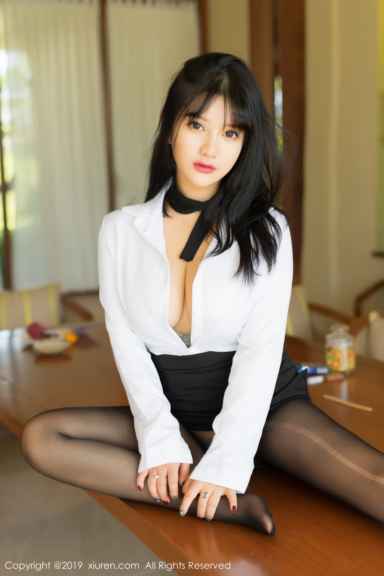 [XIUREN秀人网] 2019.08.28 NO.1653 小尤奈 [53P-137MB]