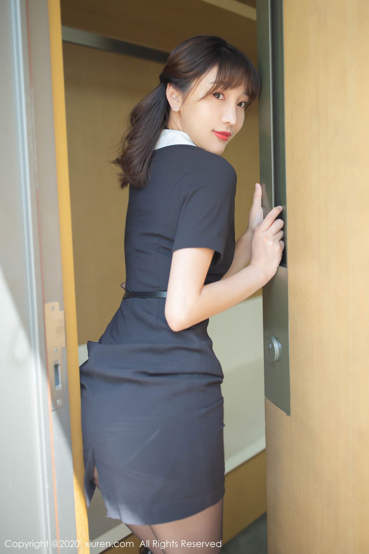 [XIUREN秀人网] 2020.04.23 NO.2185 陆萱萱 [80P-144MB]