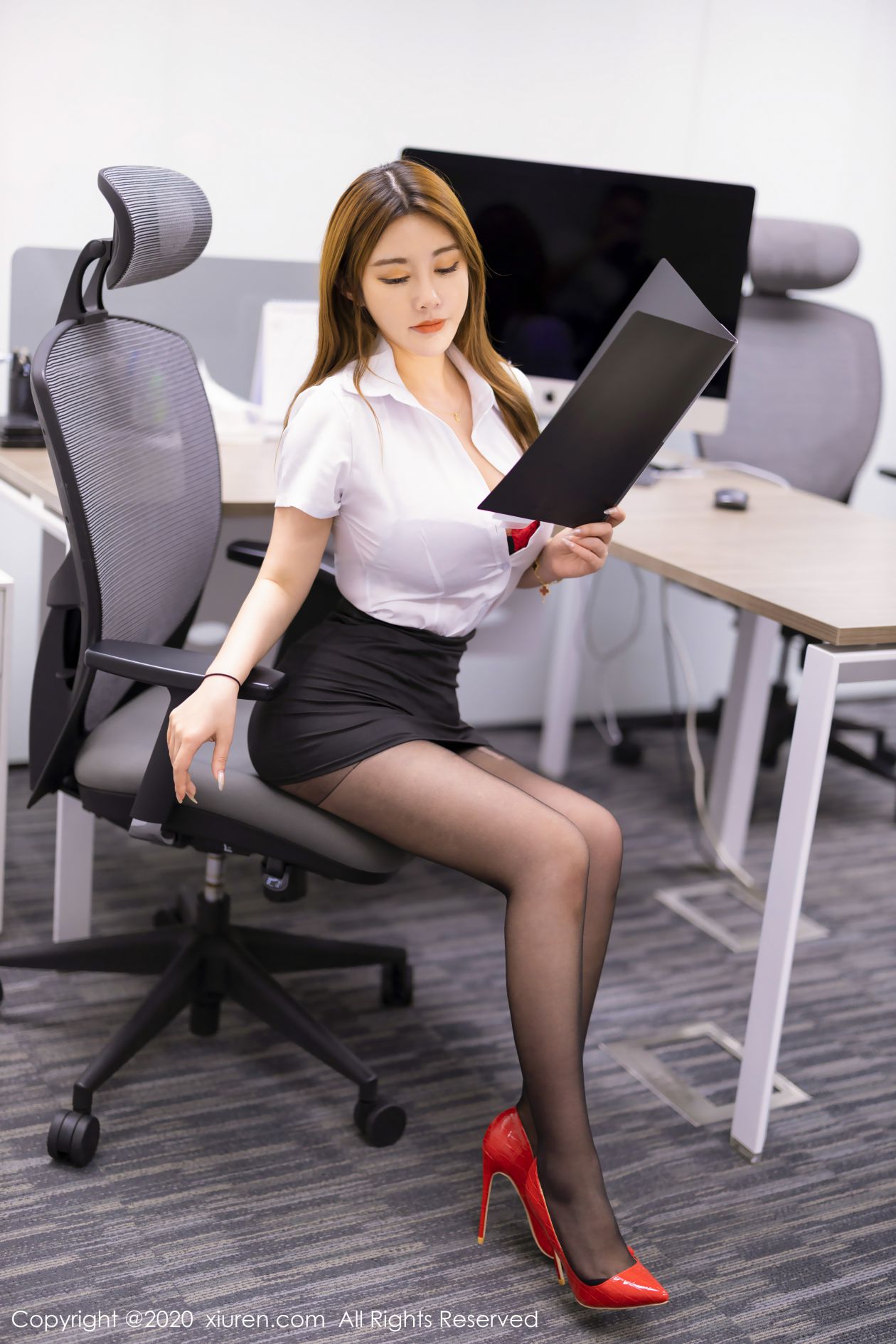 [XIUREN秀人网] 2020.05.19 NO.2260 软软Roro [55P-139MB]
