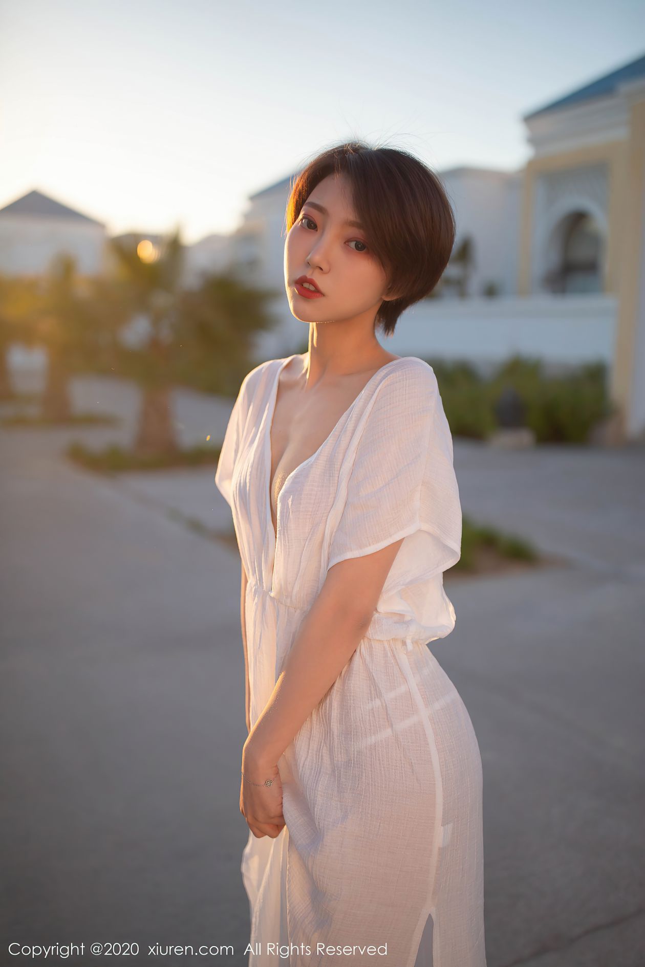 [XIUREN秀人网] 2020.08.04 NO.2405 冯木木LRIS [82P-770MB]