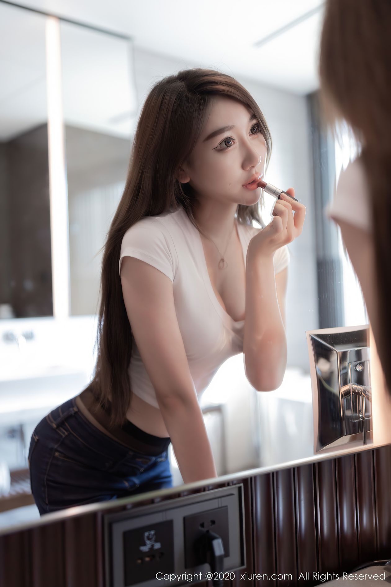 [XIUREN秀人网] 2020.08.05 NO.2406 Victoria志玲 [60P-468MB]