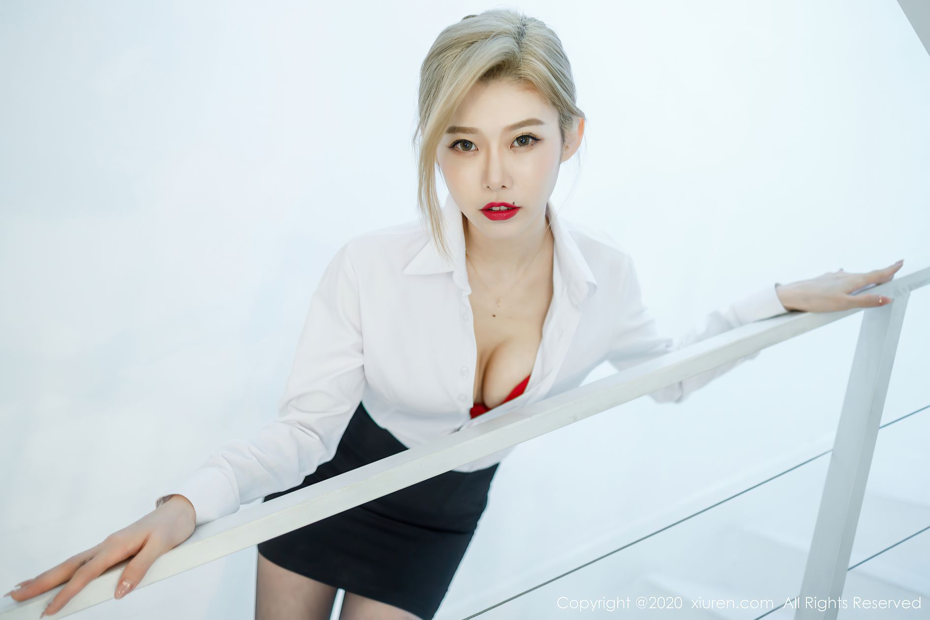 [XIUREN秀人网] 2020.08.20 NO.2466 luvian本能 [44P-378MB]