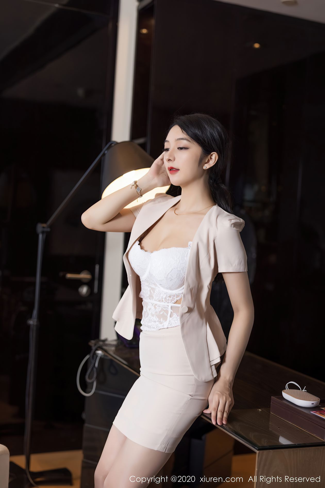 [XIUREN秀人网] 2020.09.29 NO.2619 Angela小热巴 [50P-456MB]
