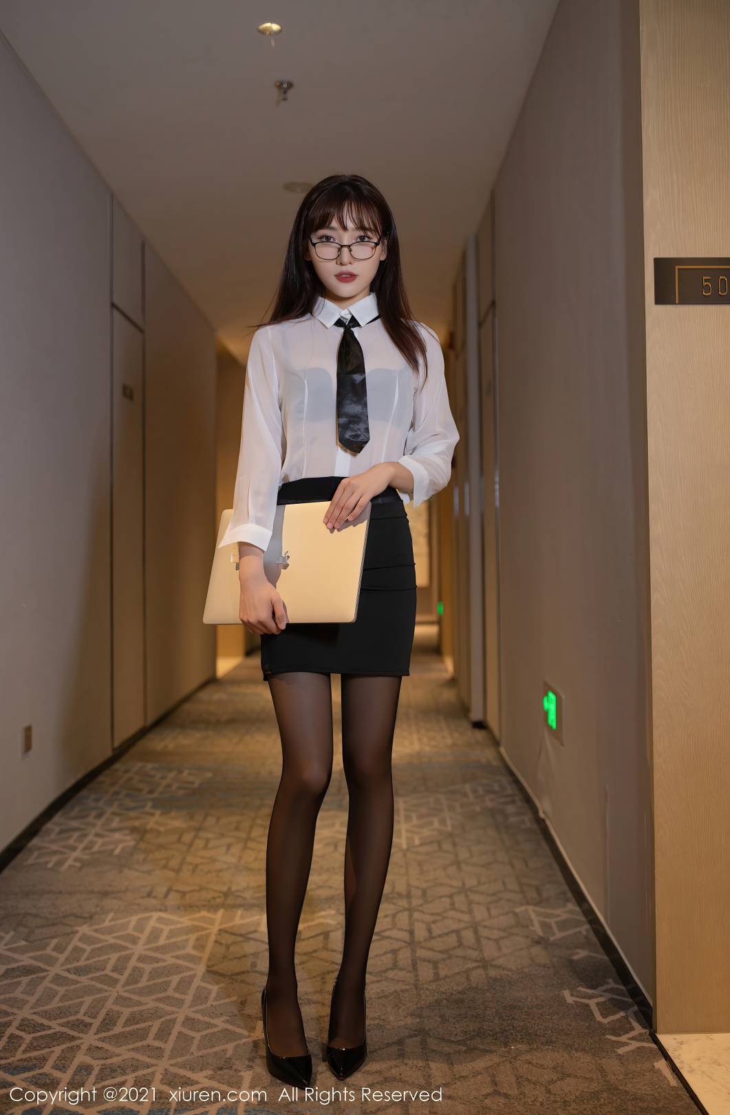[XIUREN秀人网] 2021.07.22 NO.3705 陆萱萱 [83P-751MB]