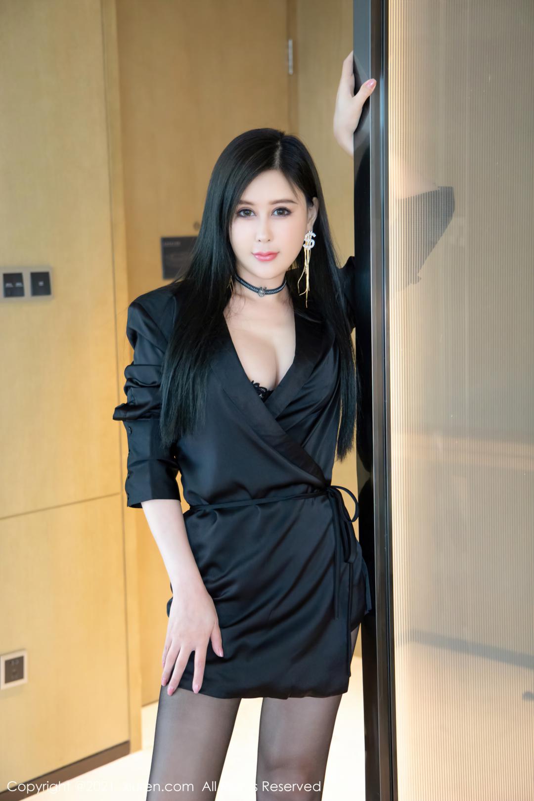 [XIUREN秀人网] 2021.08.17 NO.3806 闫璐璐 [40P-329MB]