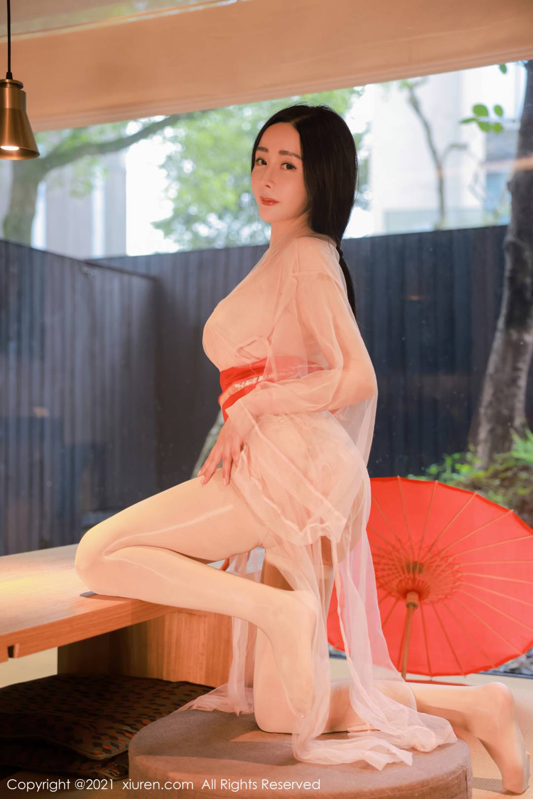 [XIUREN秀人网] 2021.09.27 NO.4002 允爾 [82P-665MB]